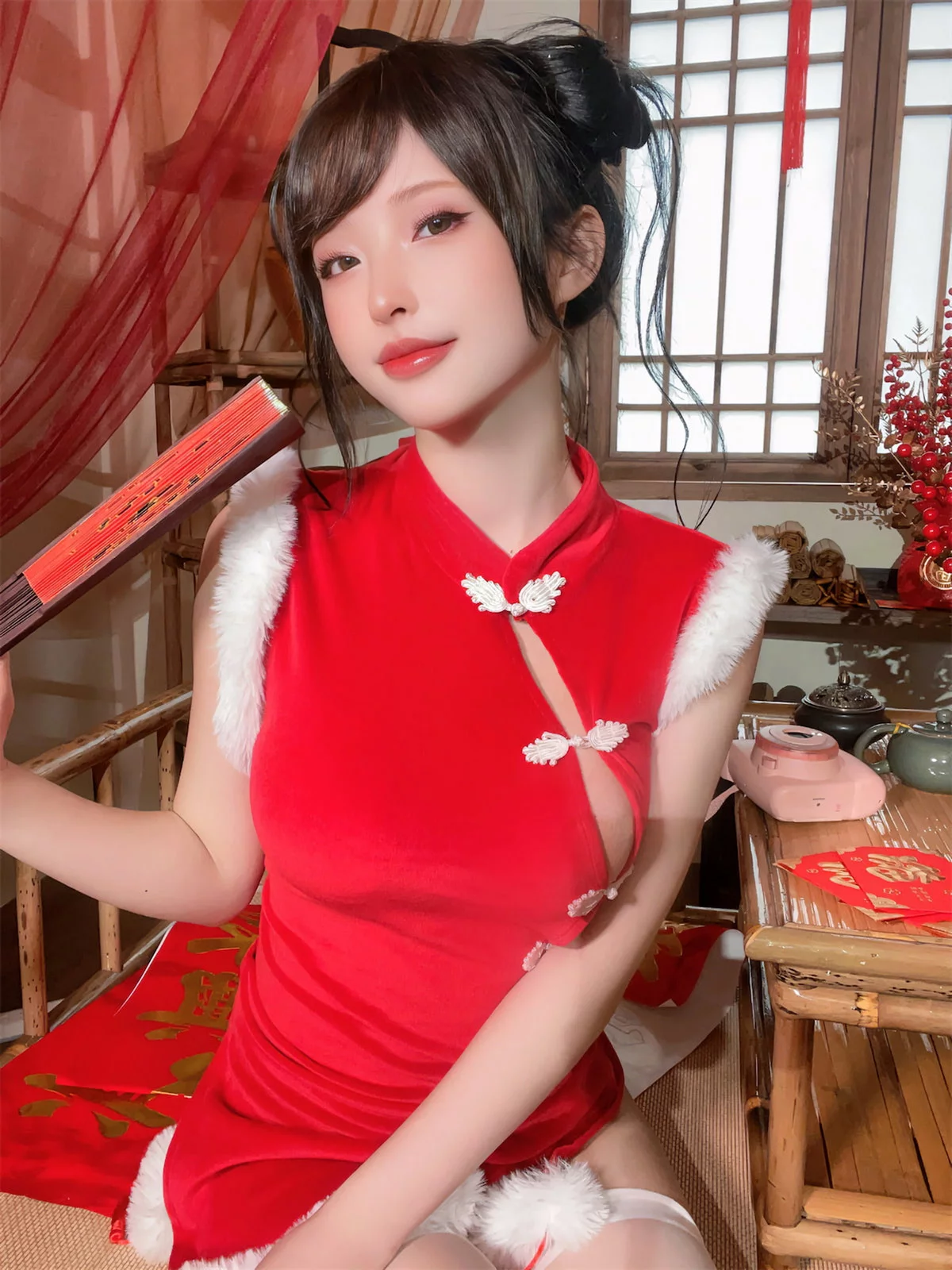 性感尤物清水由乃2023新年旗袍主题性感红色高开旗袍配白丝袜秀美腿诱惑写真77P