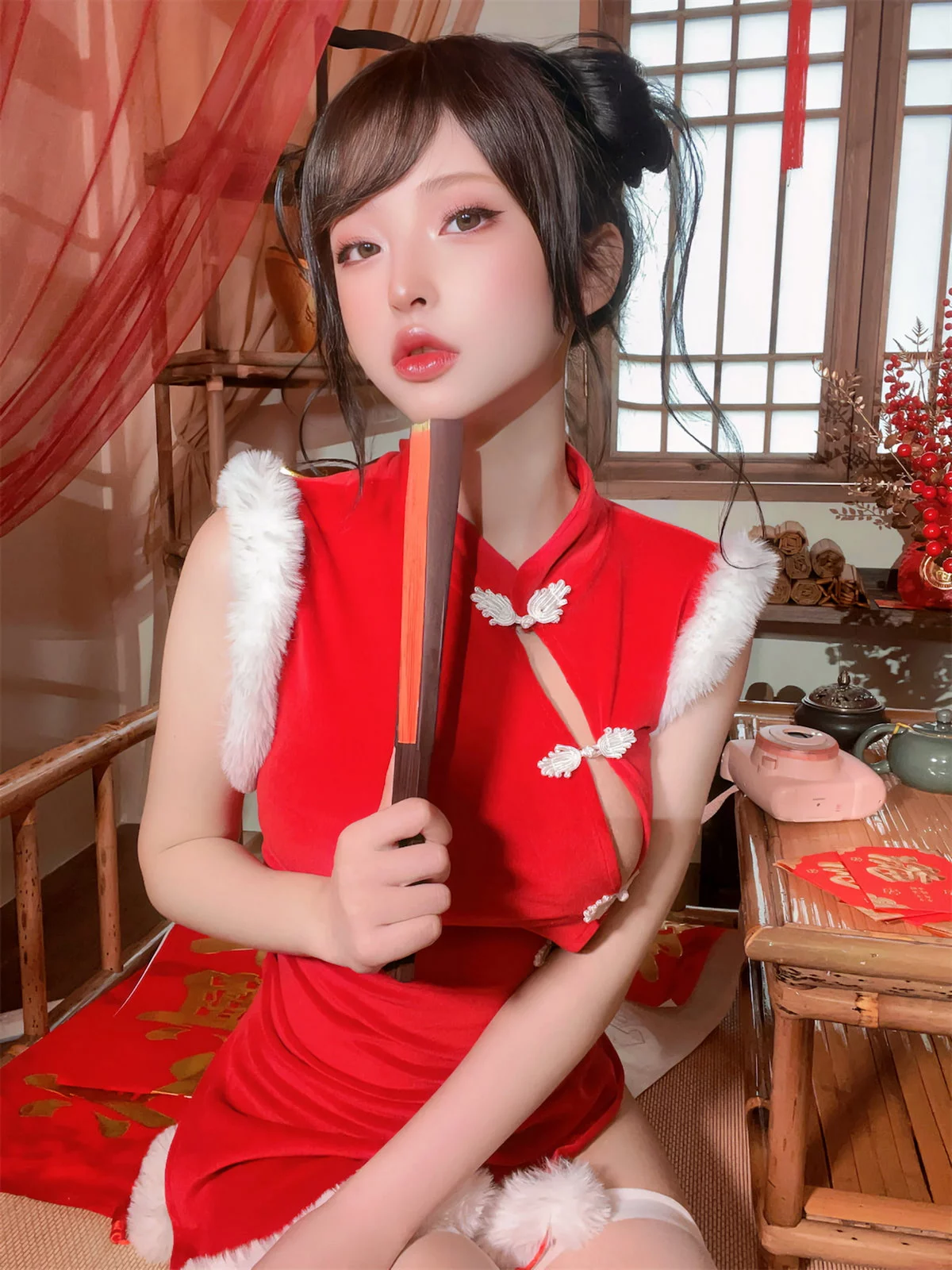 性感尤物清水由乃2023新年旗袍主题性感红色高开旗袍配白丝袜秀美腿诱惑写真77P