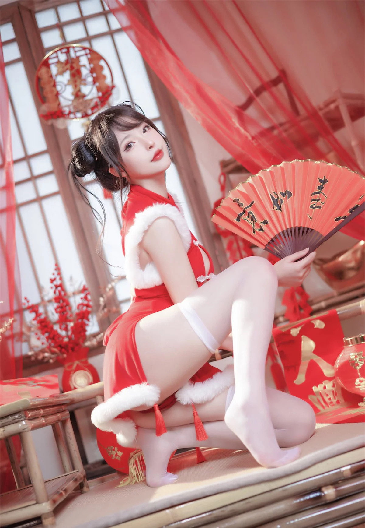 性感尤物清水由乃2023新年旗袍主题性感红色高开旗袍配白丝袜秀美腿诱惑写真77P