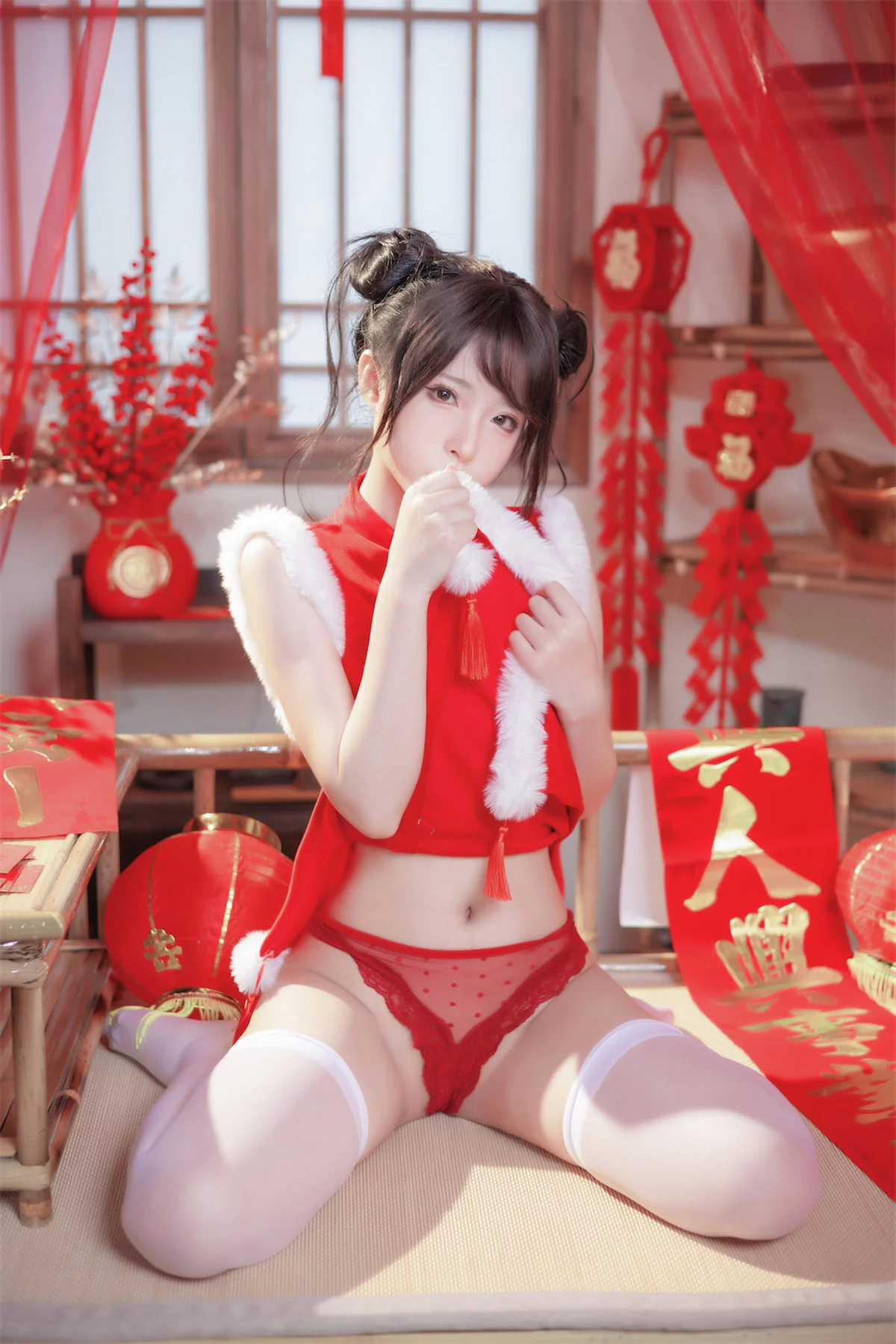 性感尤物清水由乃2023新年旗袍主题性感红色高开旗袍配白丝袜秀美腿诱惑写真77P