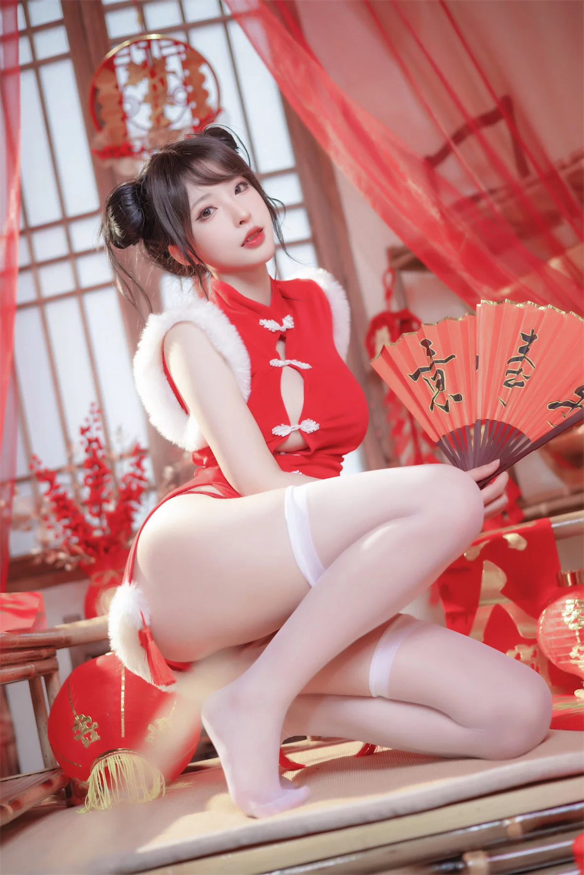 性感尤物清水由乃2023新年旗袍主题性感红色高开旗袍配白丝袜秀美腿诱惑写真77P