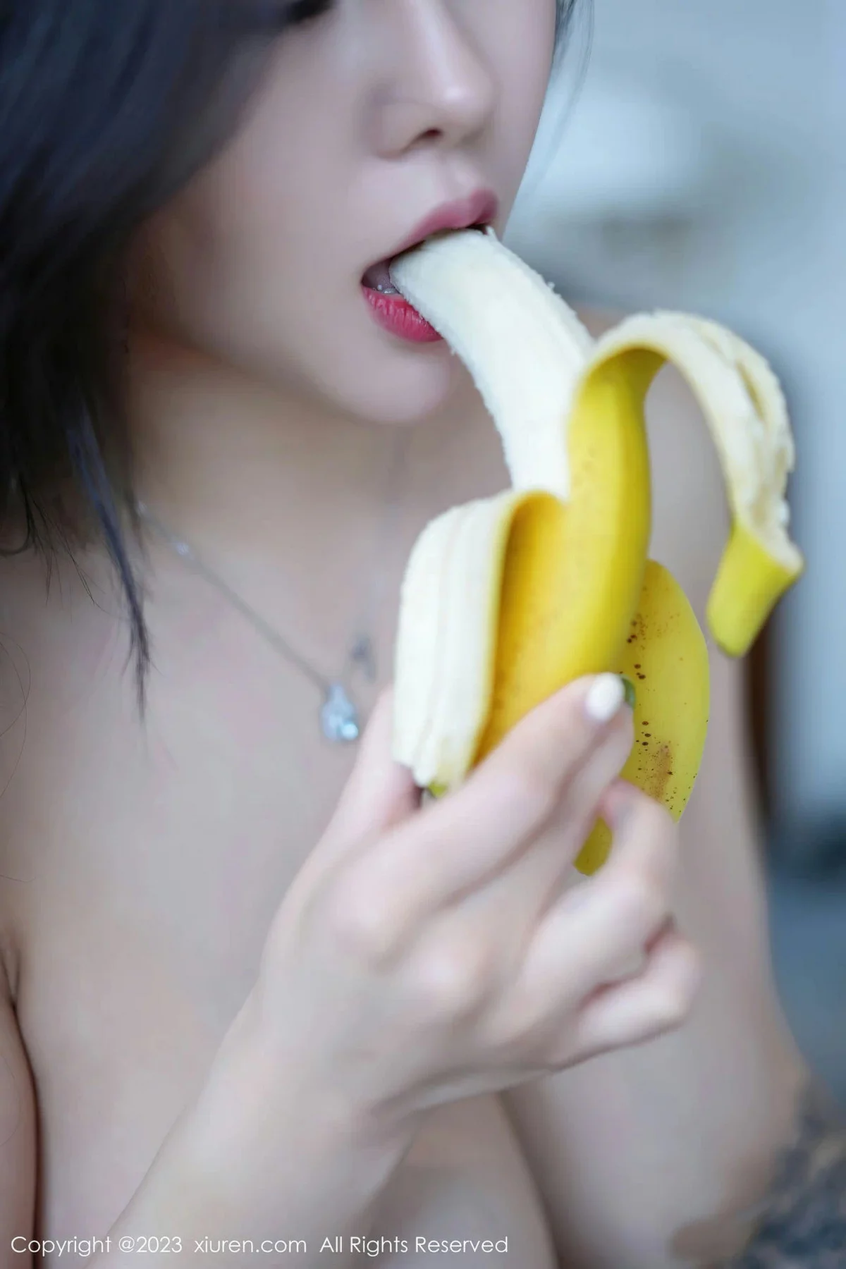 XiuRen第7055期_模特周思乔Betty性感黑色情趣修女服饰秀凹凸身材惹火诱惑写真65P
