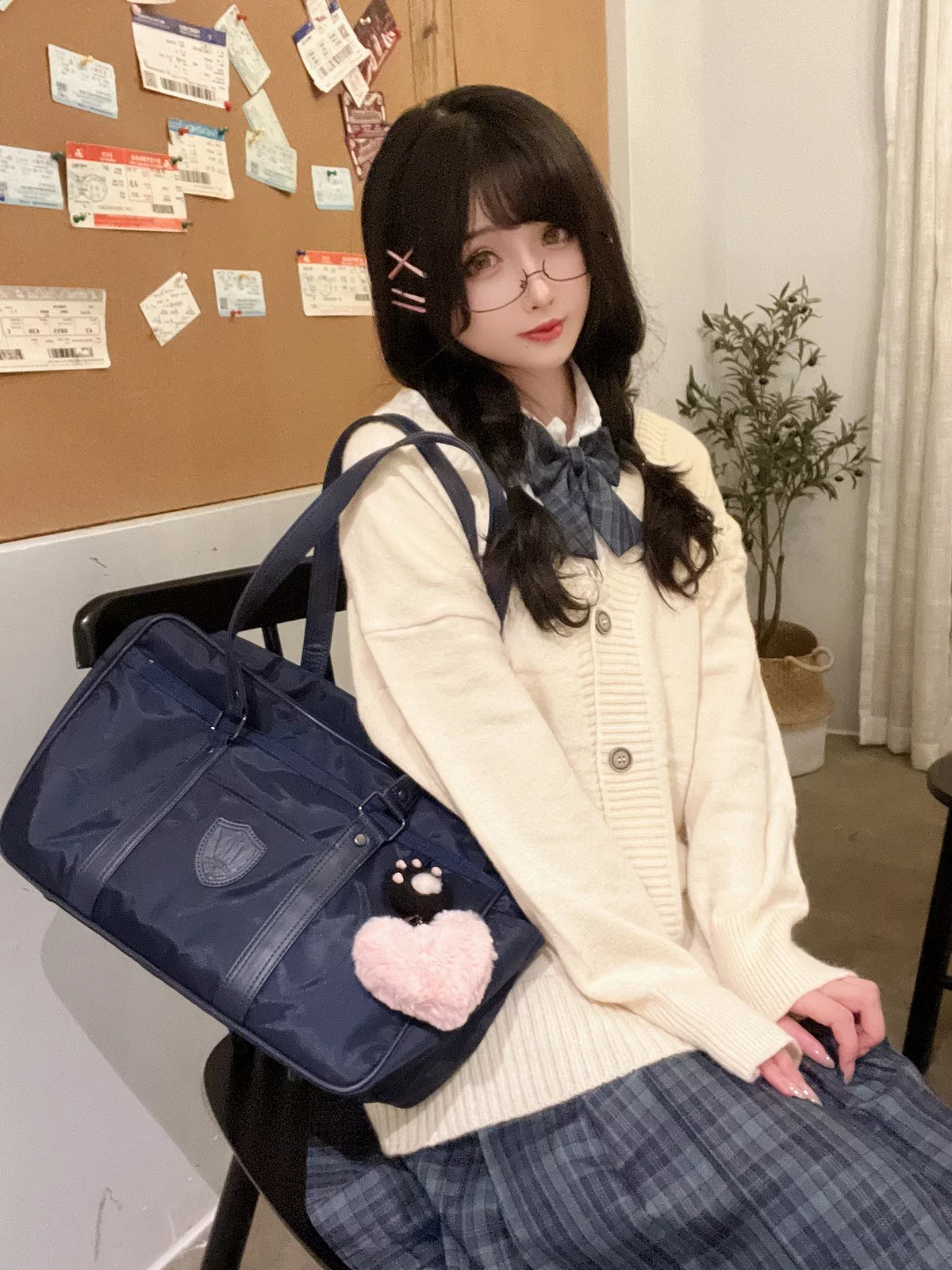 网络美女rioko凉凉子我的青梅主题私房半脱露超薄黑丝配粉色蕾丝内衣诱惑写真94P