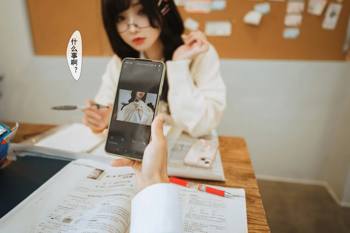 网络美女rioko凉凉子我的青梅主题私房半脱露超薄黑丝配粉色蕾丝内衣诱惑写真94P
