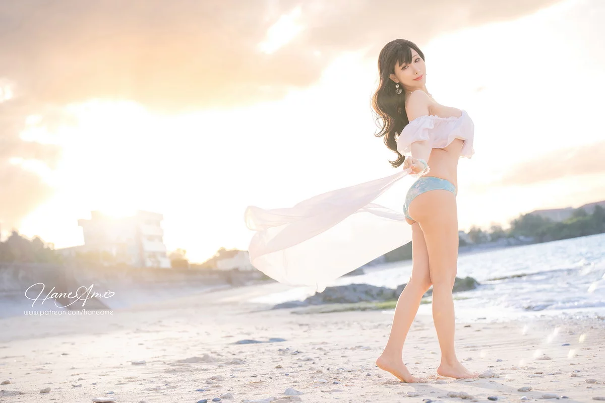 Coser美女雨波_HaneAme冲绳白沙之恋主题沙滩白色低胸服饰秀豪乳诱惑写真41P