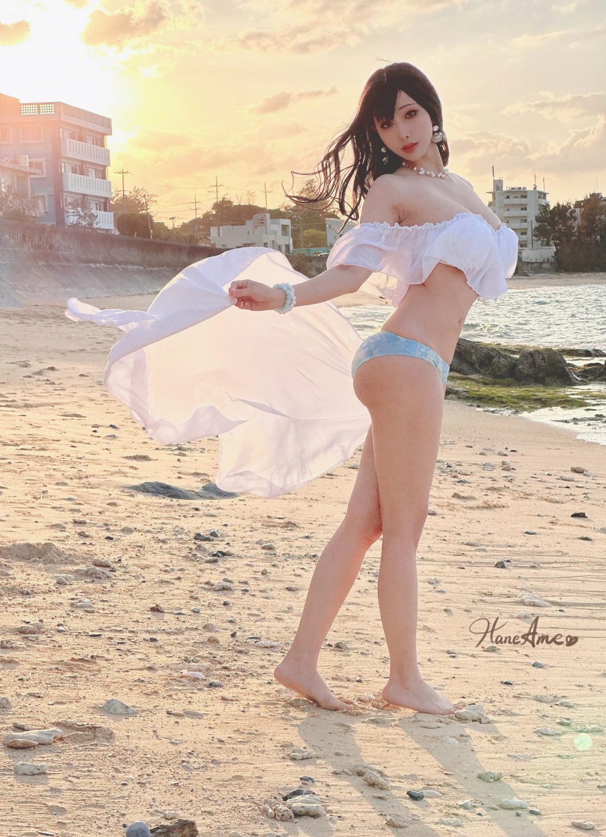 Coser美女雨波_HaneAme冲绳白沙之恋主题沙滩白色低胸服饰秀豪乳诱惑写真41P