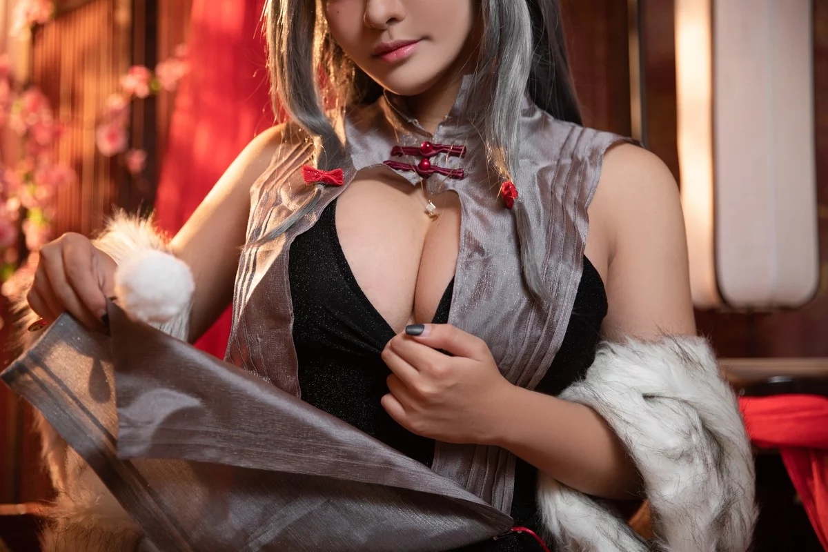 动漫博主洛璃LoLiSAMA碧蓝航线卡律布狄斯主题脱情趣服饰露豪乳遮点诱惑写真54P