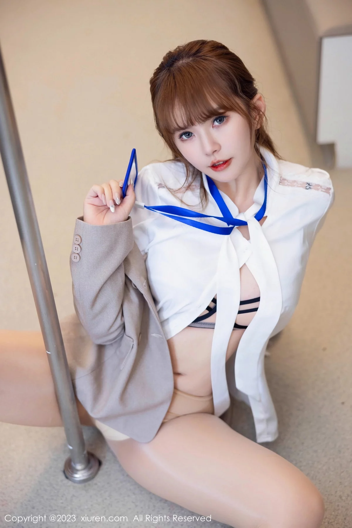 XiuRen第7073期_模特张思允Nice性感杏色Ol职业装半脱秀丰满身材迷人诱惑写真89P