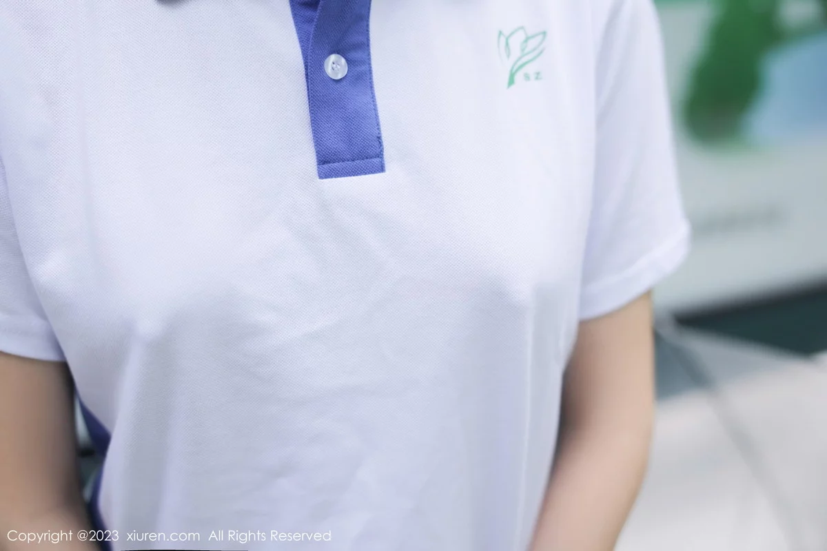 XiuRen第7085期_模特幼幼性感学妹装扮半脱露蕾丝内衣秀完美身材迷人诱惑写真102P