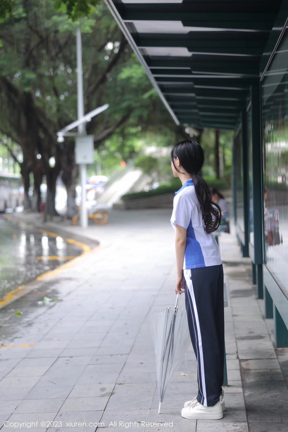 XiuRen第7085期_模特幼幼性感学妹装扮半脱露蕾丝内衣秀完美身材迷人诱惑写真102P