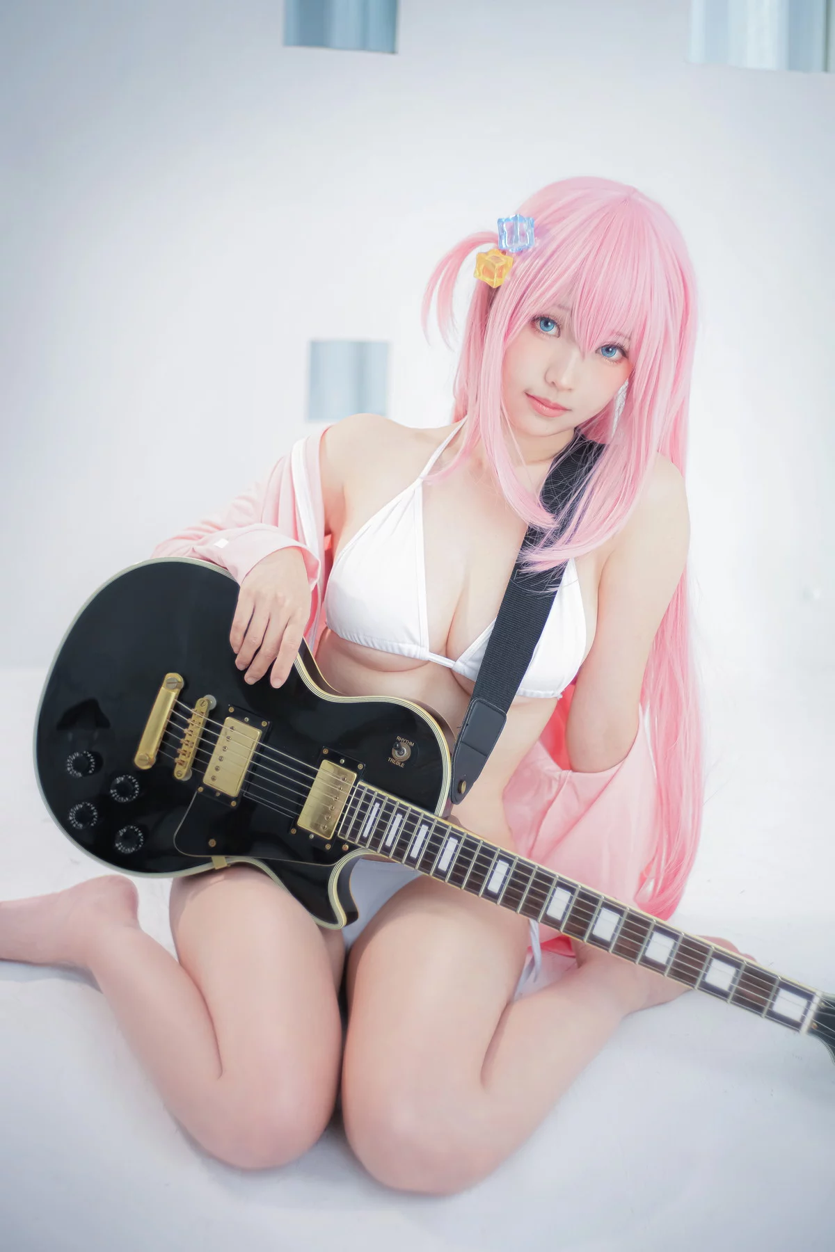 Coser妹子Ely_eee-2023.May D-Hitori Goto主题脱粉色外衣露性感白色内衣诱惑写真31P