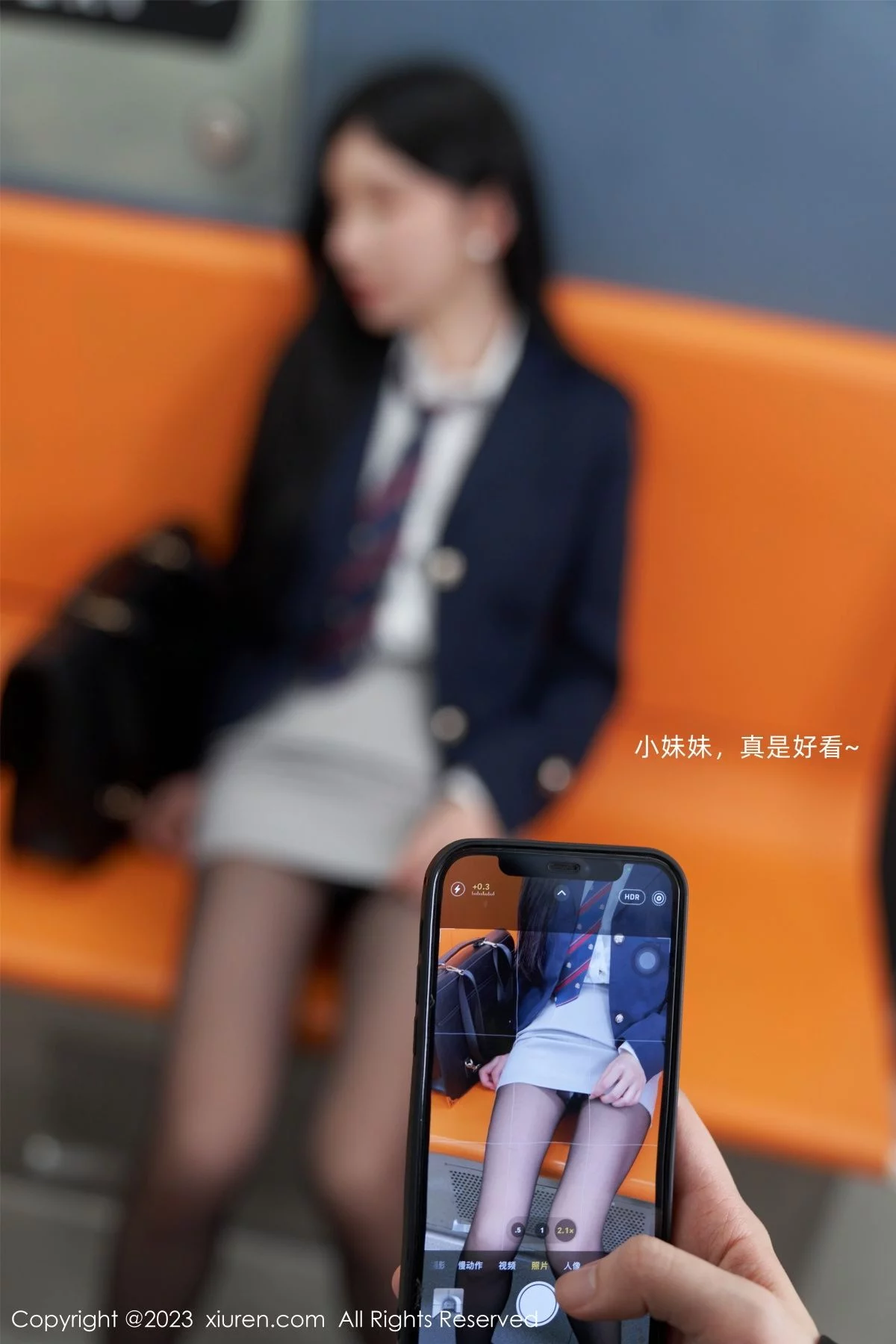 XiuRen第7086期_女神周于希Sally地铁场景性感白色内衣配超薄黑丝完美诱惑写真100P