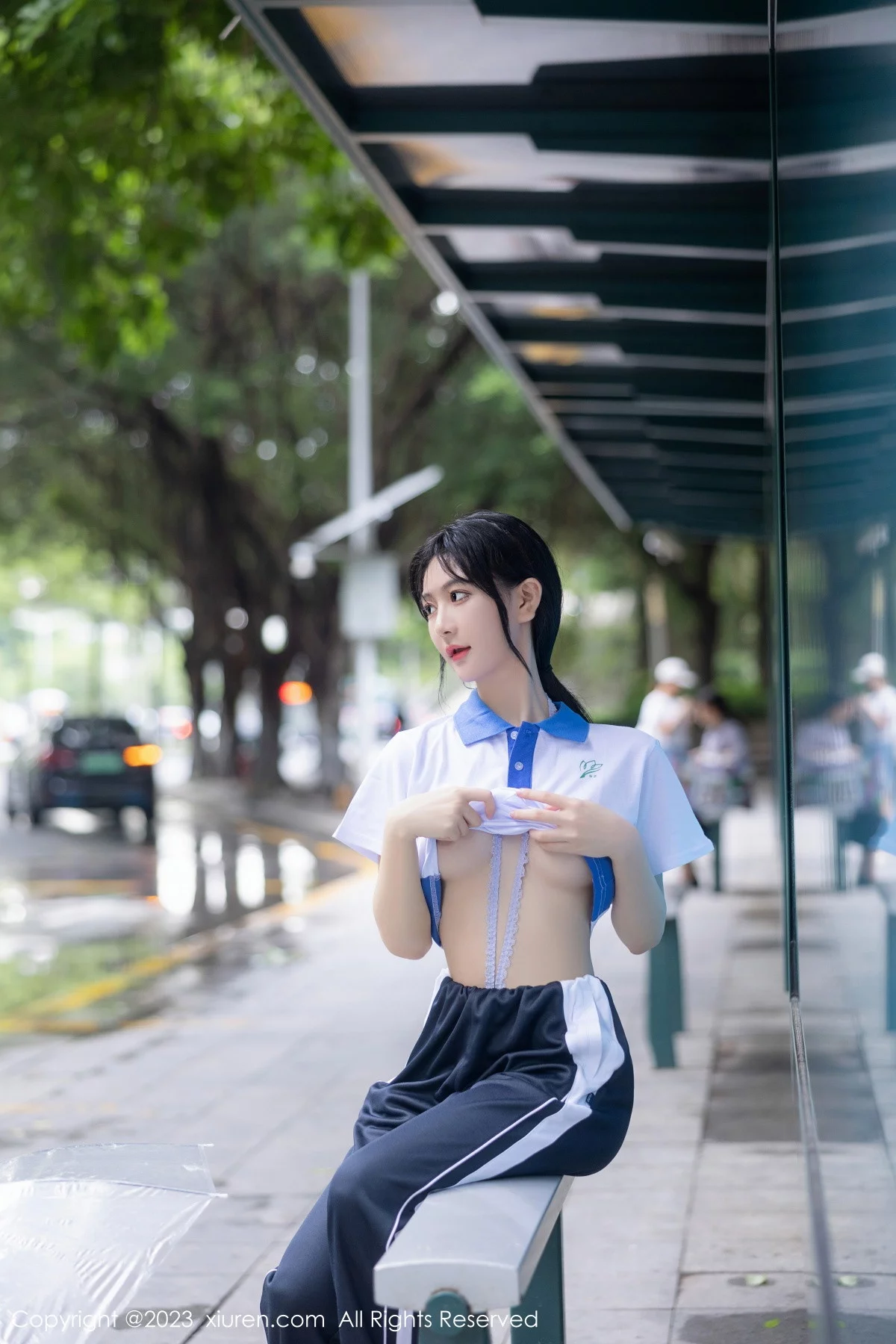 XiuRen第7085期_模特幼幼性感学妹装扮半脱露蕾丝内衣秀完美身材迷人诱惑写真102P