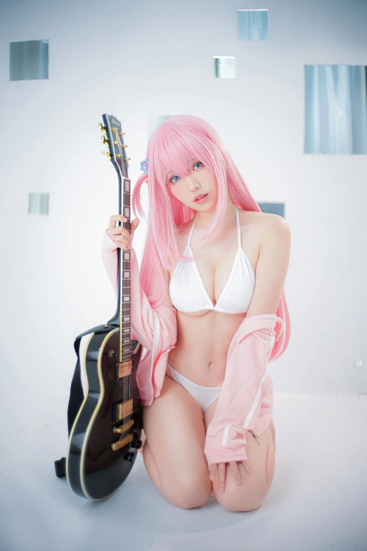 Coser妹子Ely_eee-2023.May D-Hitori Goto主题脱粉色外衣露性感白色内衣诱惑写真31P