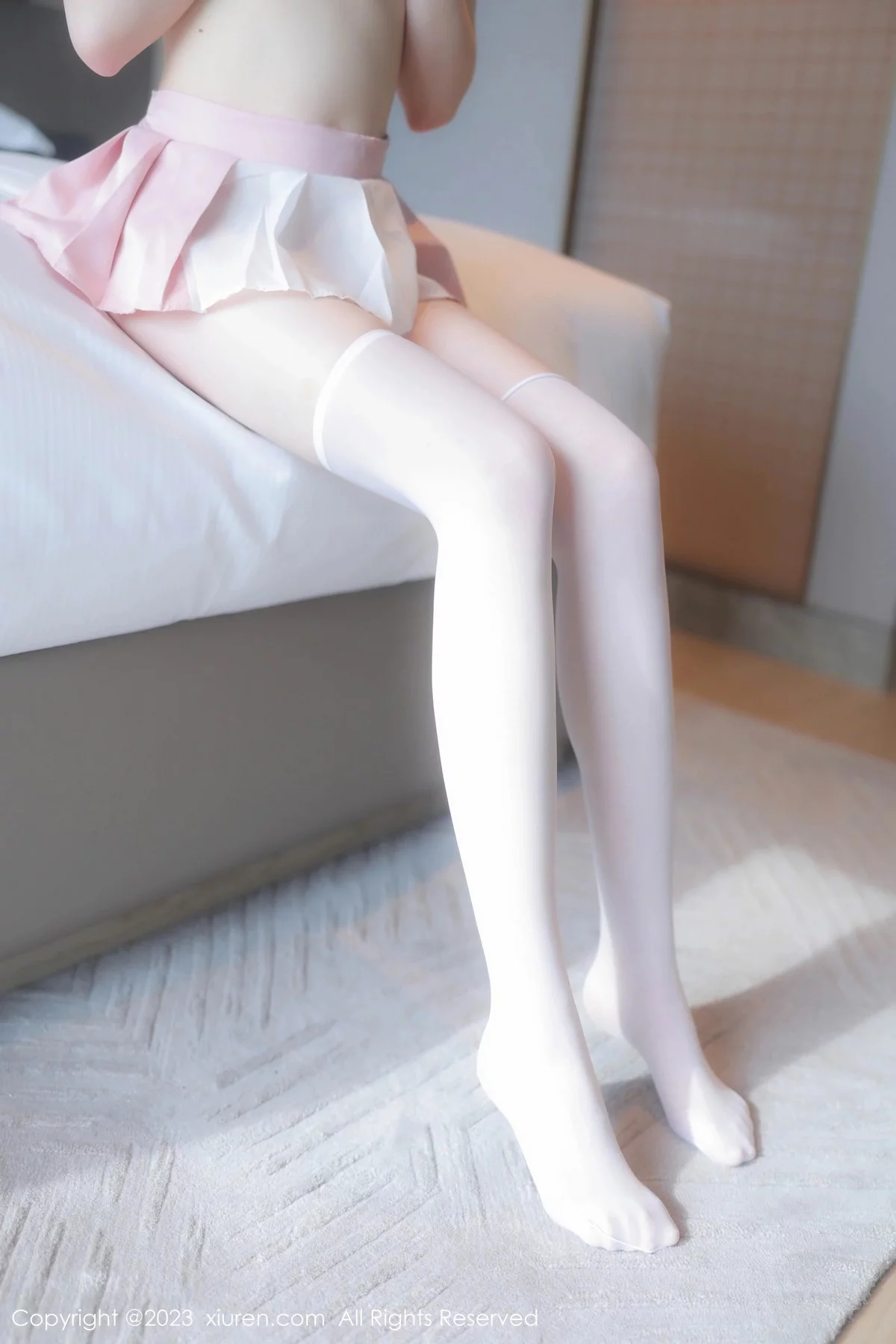 XiuRen第7090期_模特林悠悠性感粉色情趣护士服配白色丝袜秀曼妙身姿诱惑写真79P