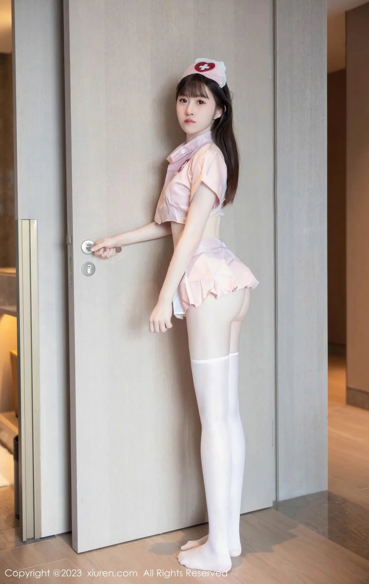 XiuRen第7090期_模特林悠悠性感粉色情趣护士服配白色丝袜秀曼妙身姿诱惑写真79P