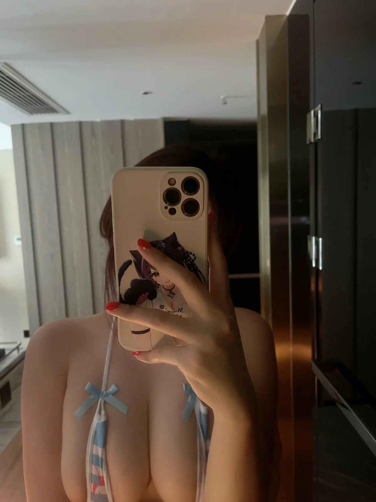 网红小姐姐奶宝妹纸羞耻的辣妹主题私房性感三点式内衣秀豪乳翘臀诱惑写真60P