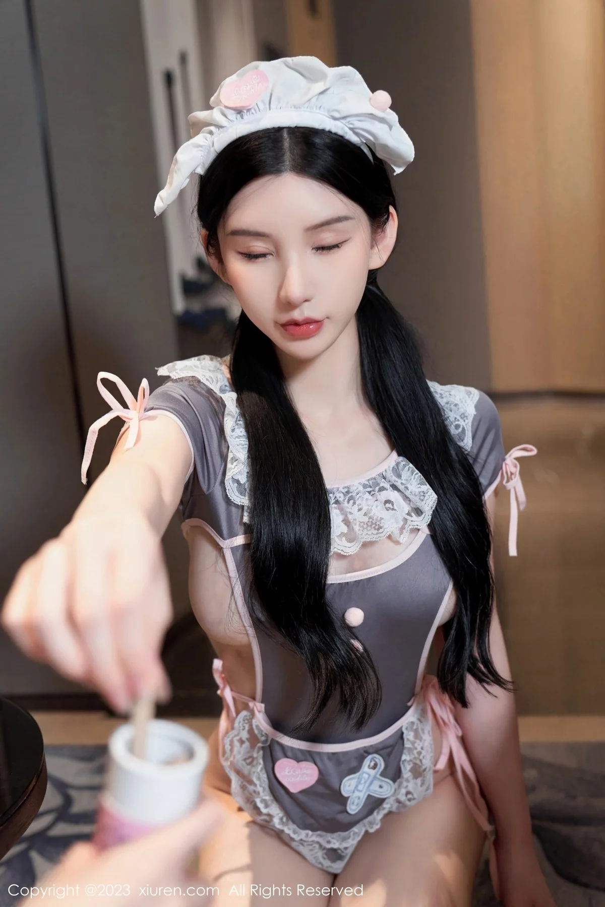 XiuRen第6963期_女神周于希Sally脱白色长裙粽叶裹身秀惹火身材撩人诱惑写真108P