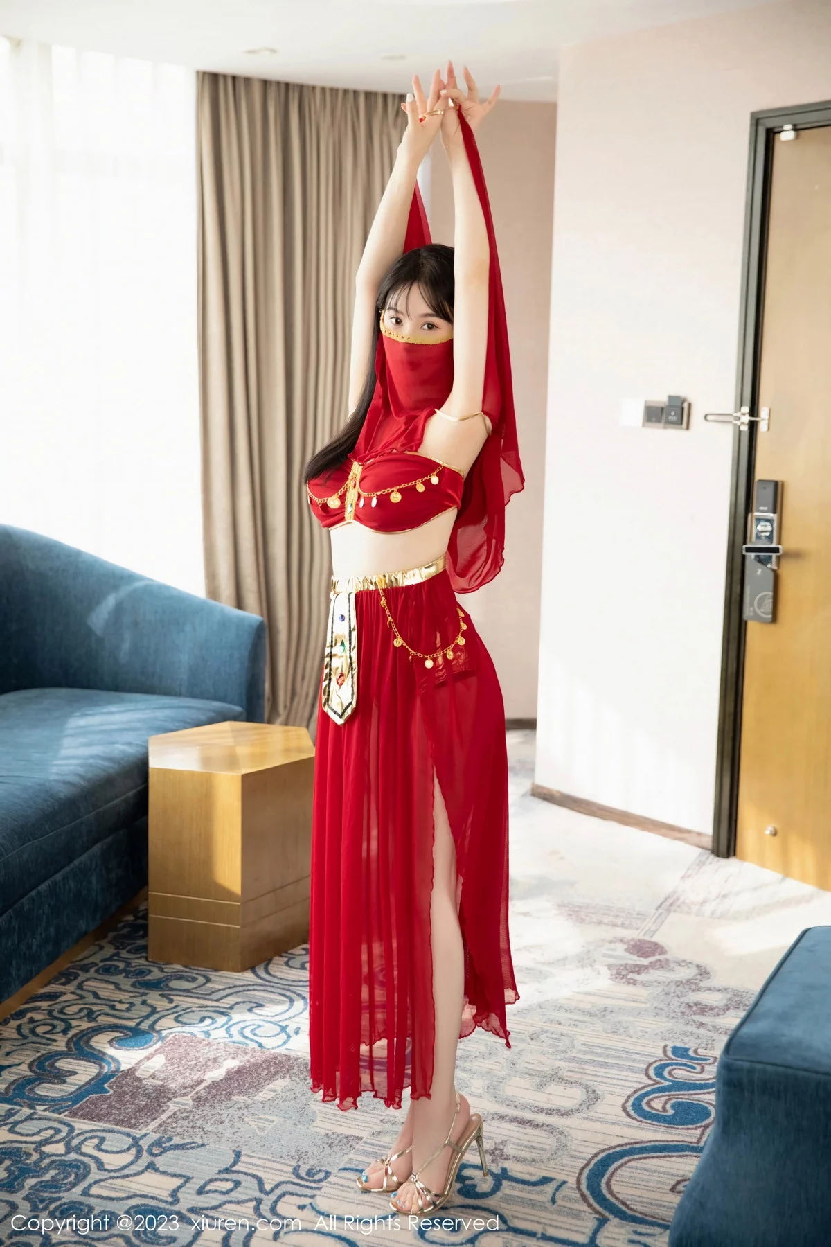 XiuRen第7103期_模特柚琪Rich私房脱性感红色西域舞服秀曼妙身姿撩人诱惑写真74P