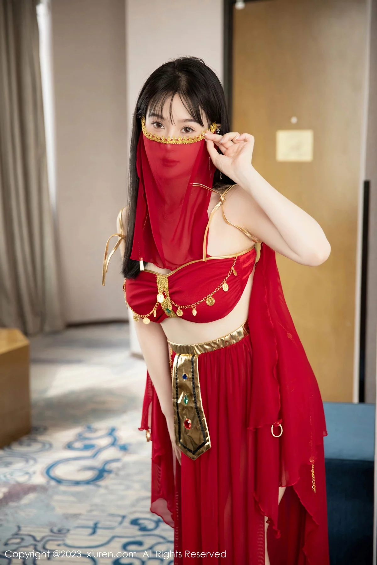 XiuRen第7103期_模特柚琪Rich私房脱性感红色西域舞服秀曼妙身姿撩人诱惑写真74P