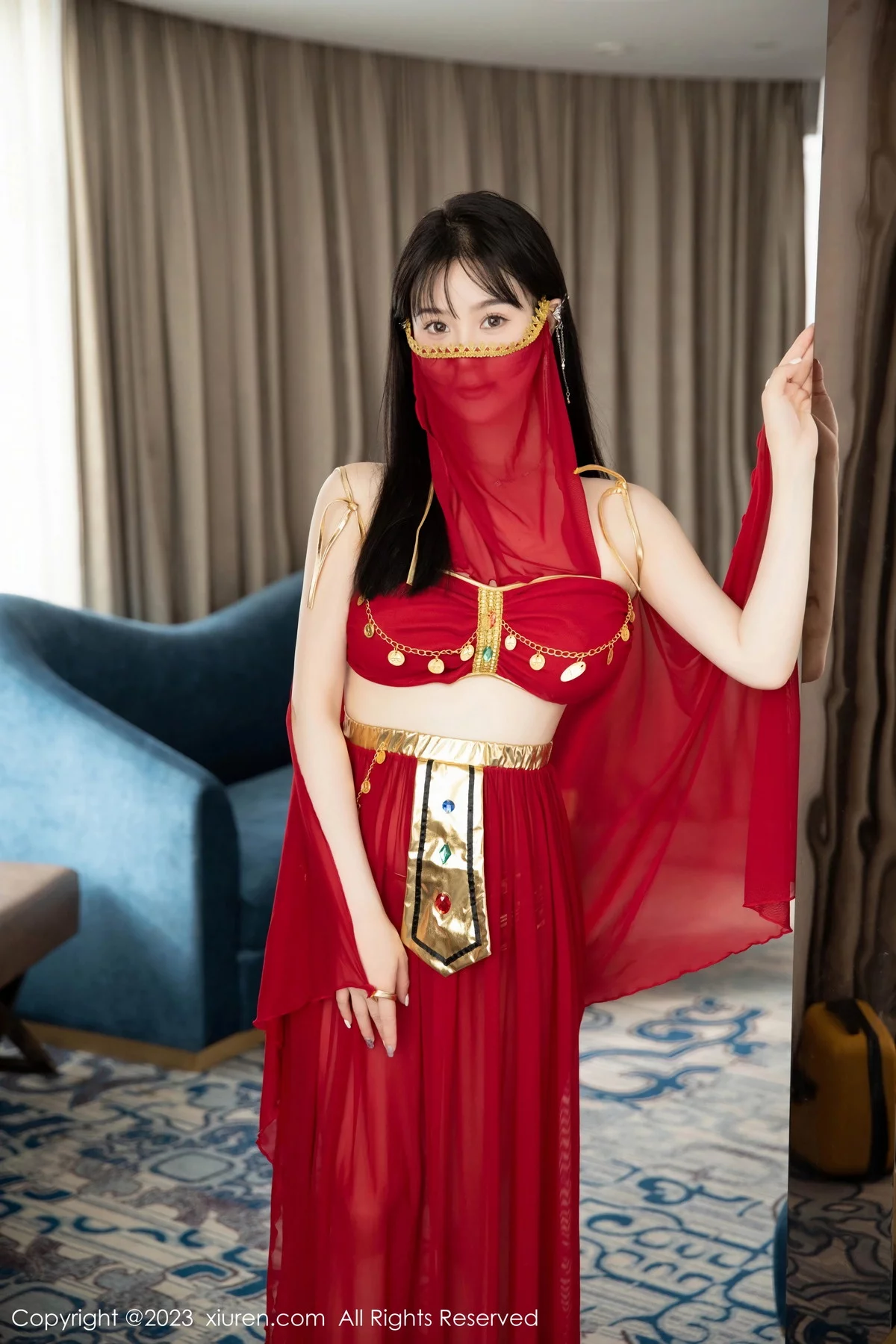XiuRen第7103期_模特柚琪Rich私房脱性感红色西域舞服秀曼妙身姿撩人诱惑写真74P