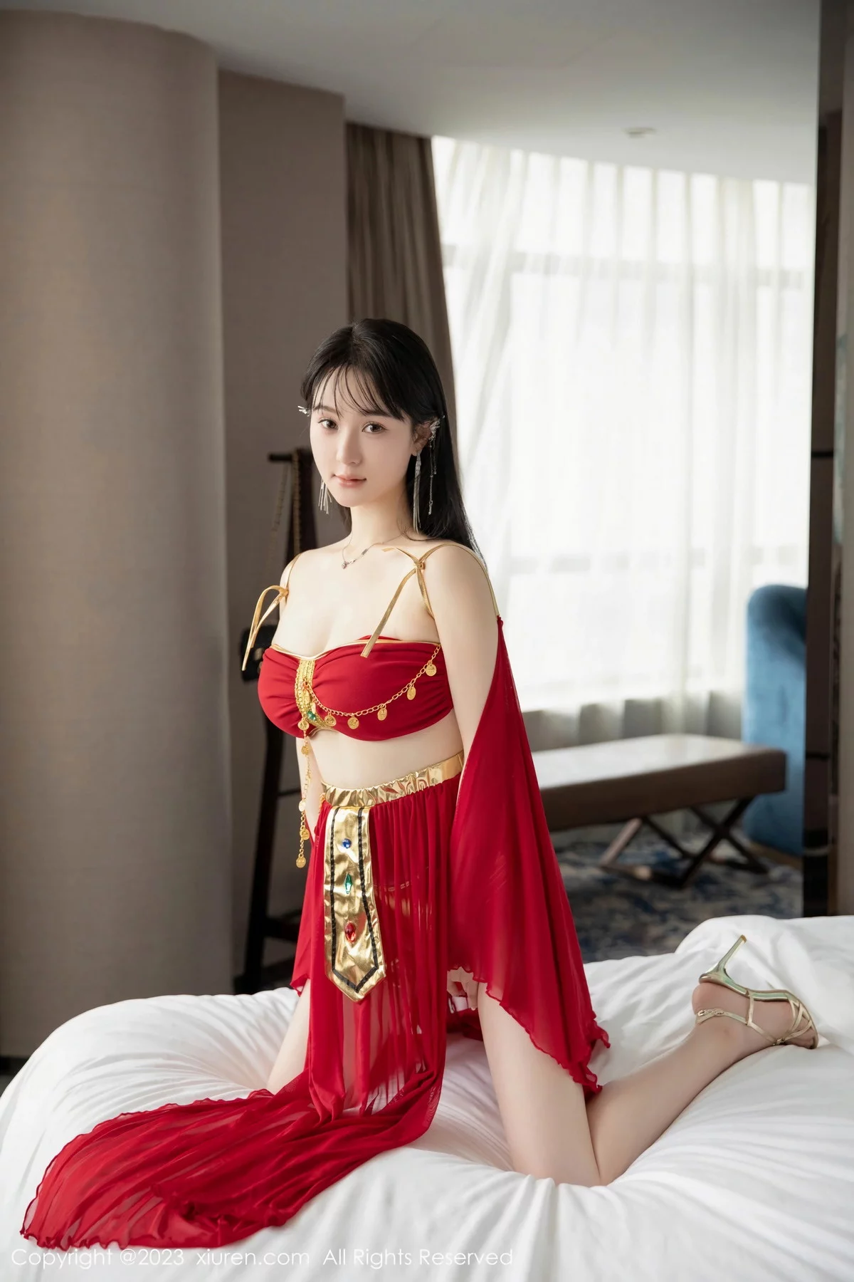 XiuRen第7103期_模特柚琪Rich私房脱性感红色西域舞服秀曼妙身姿撩人诱惑写真74P