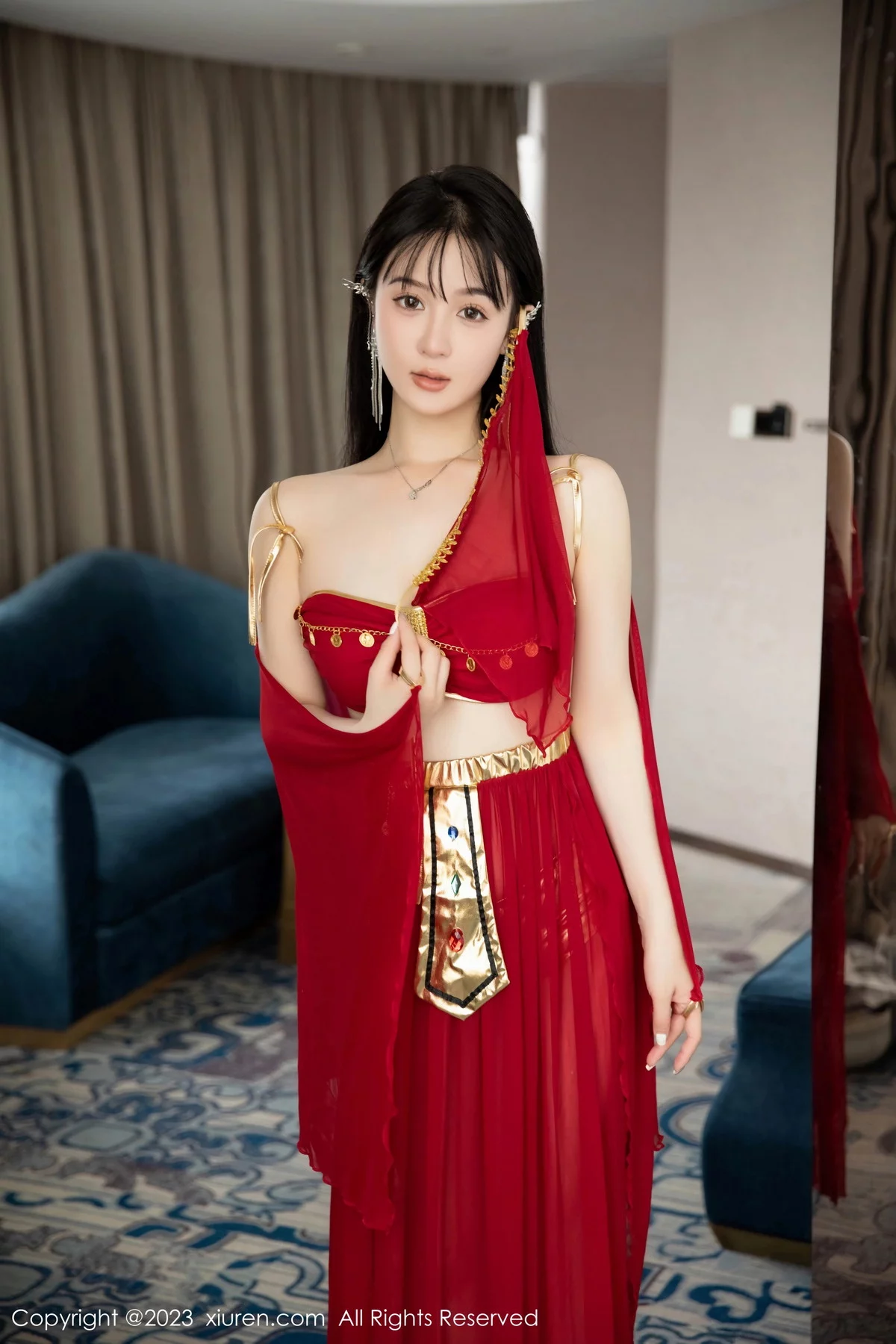 XiuRen第7103期_模特柚琪Rich私房脱性感红色西域舞服秀曼妙身姿撩人诱惑写真74P