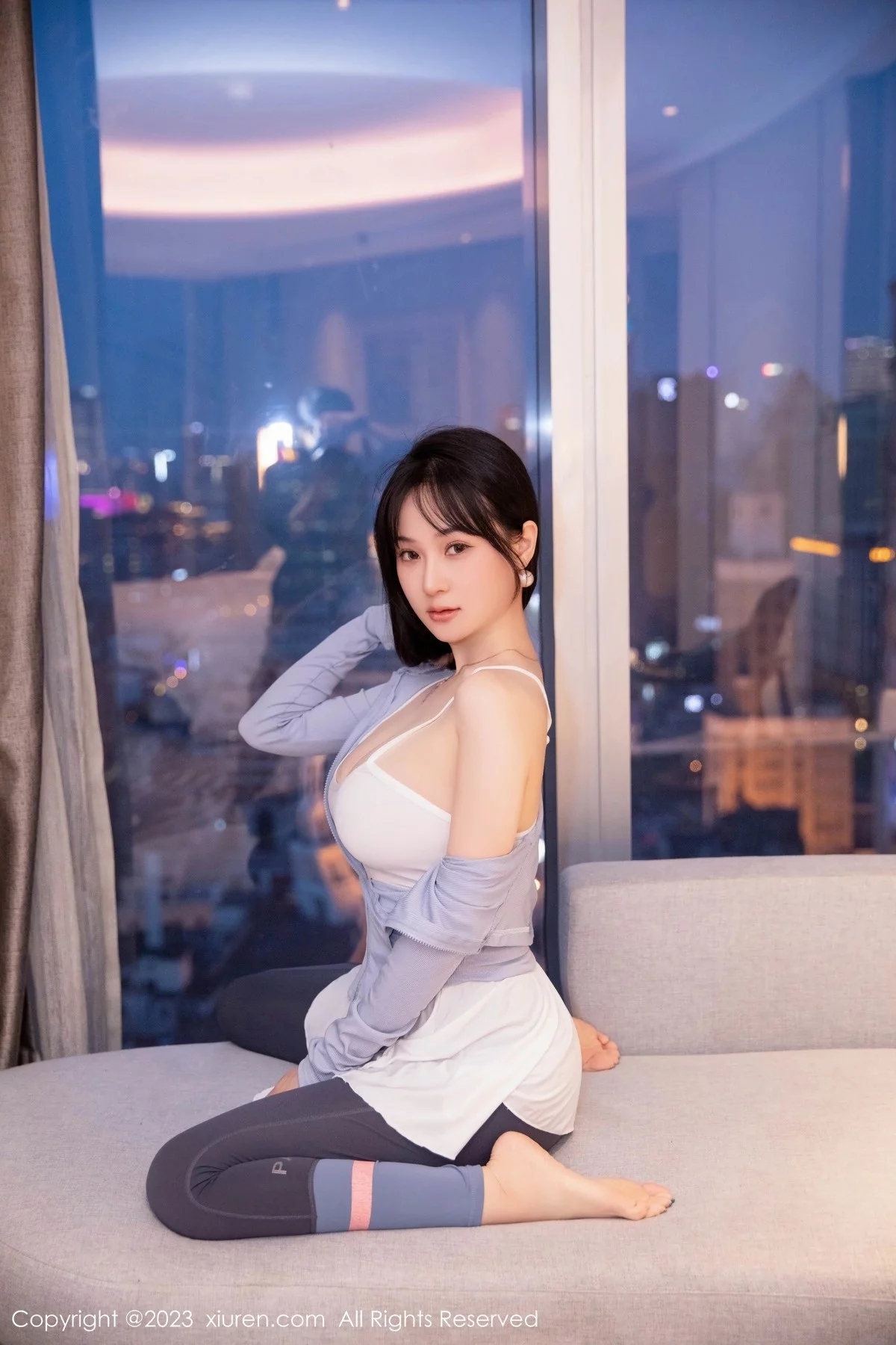 XiuRen第6968期_模特柚琪Rich浴室场景性感白色轻透吊带服秀丰满身材诱惑写真83P