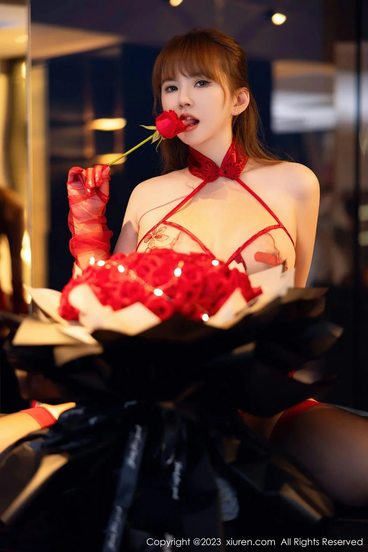 XiuRen第6981期_模特张思允Nice性感红色轻透情趣内衣露豪乳遮点惹火诱惑写真71P