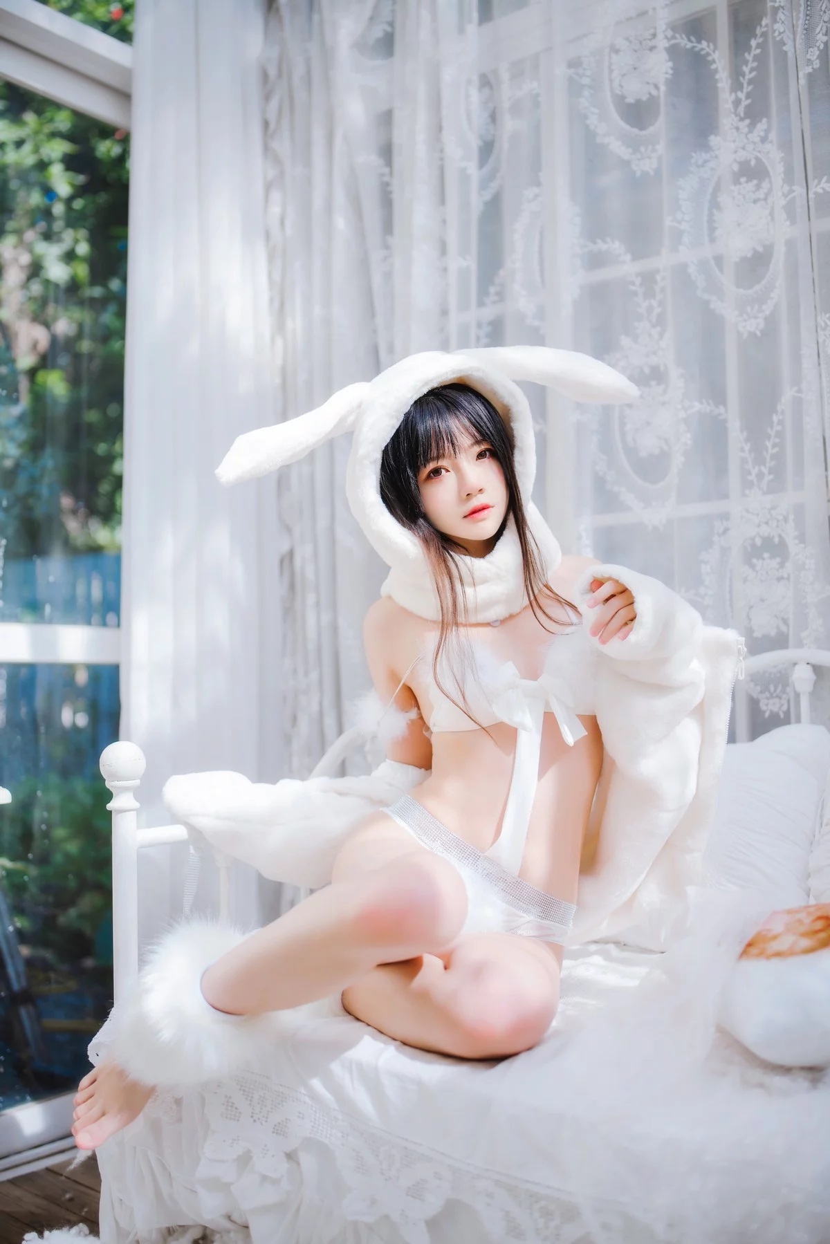网络美女桜桃喵小白兔01主题性感兔子装扮白色内衣秀完美身材迷人诱惑写真48P