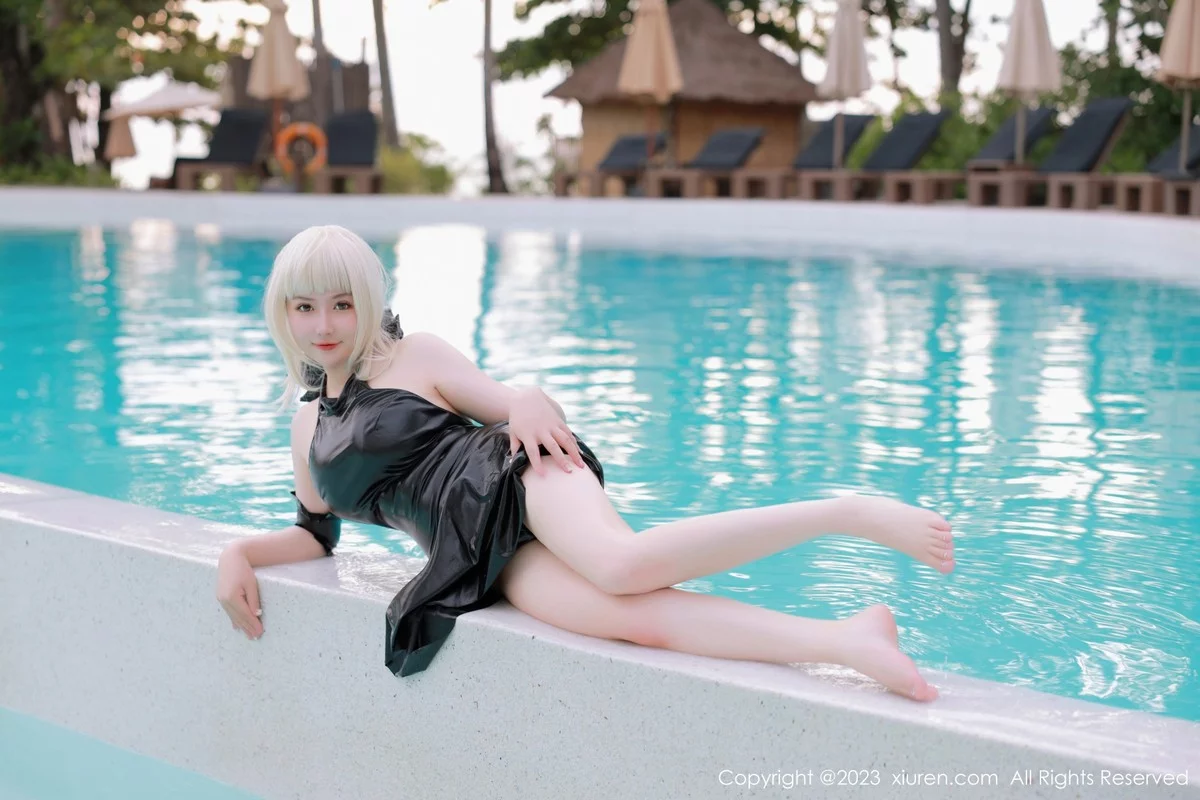 XiuRen第6984期_模特养乐多DoDo性感黑色Cosplay装扮秀丰满身材惹火诱惑写真75P