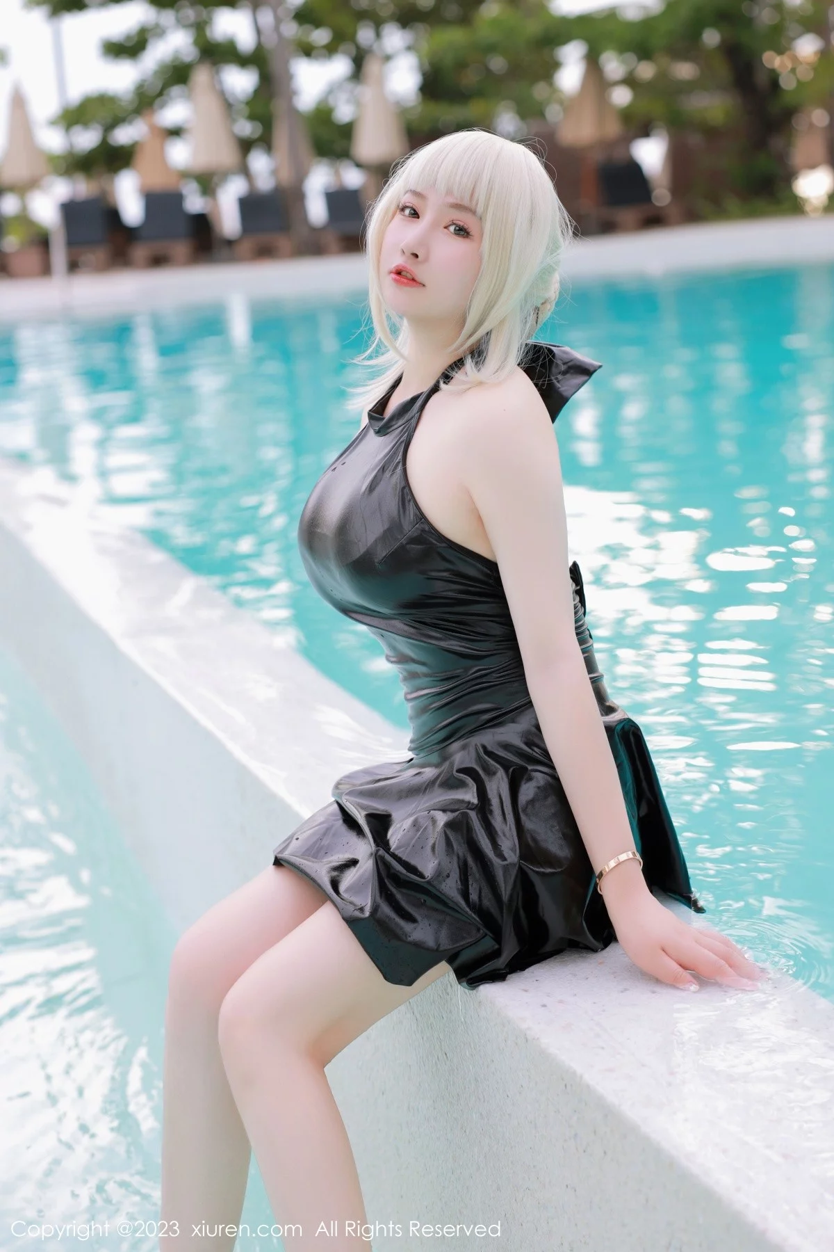 XiuRen第6984期_模特养乐多DoDo性感黑色Cosplay装扮秀丰满身材惹火诱惑写真75P
