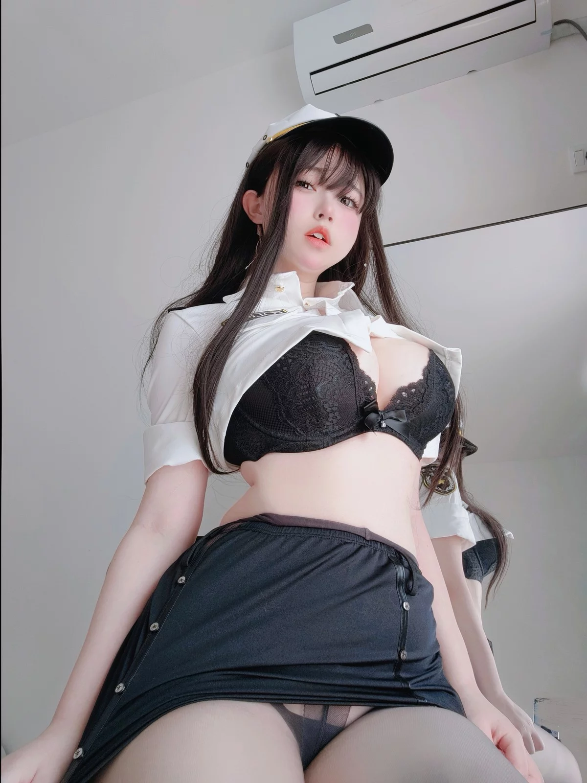Coser妹子女主K新任部下主题性感黑色蕾丝内衣配超薄无内黑丝秀翘臀诱惑写真103P