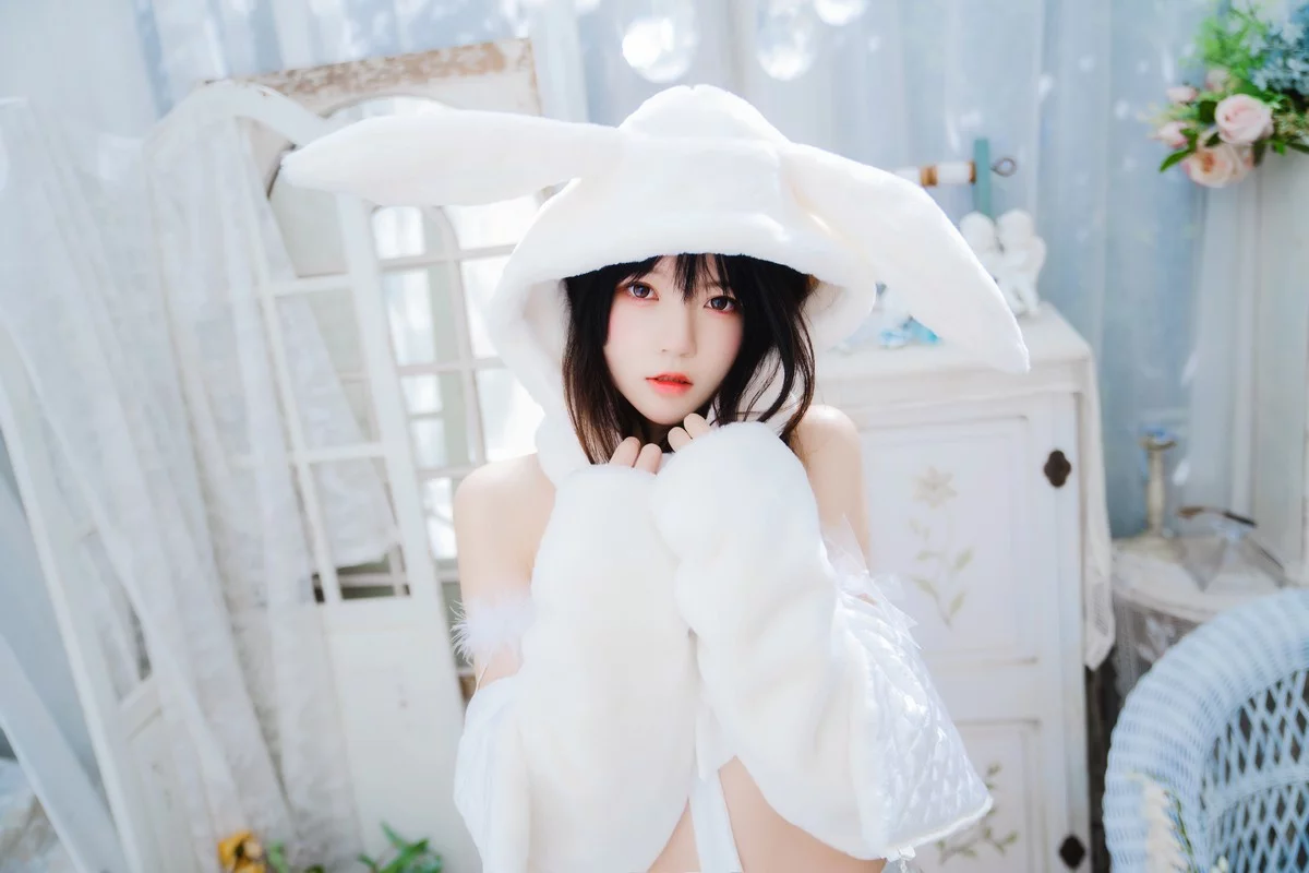 网络美女桜桃喵小白兔01主题性感兔子装扮白色内衣秀完美身材迷人诱惑写真48P