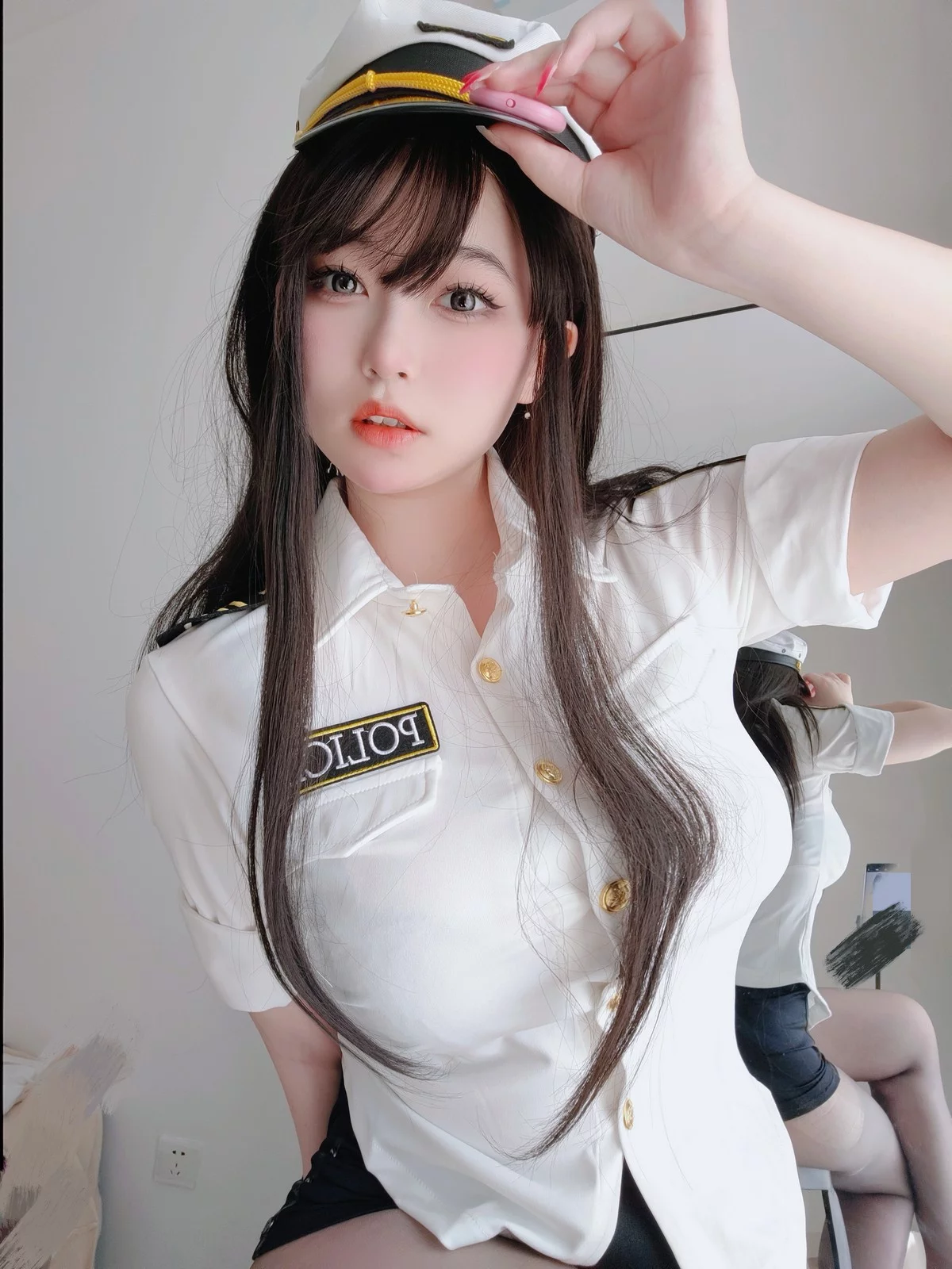Coser妹子女主K新任部下主题性感黑色蕾丝内衣配超薄无内黑丝秀翘臀诱惑写真103P
