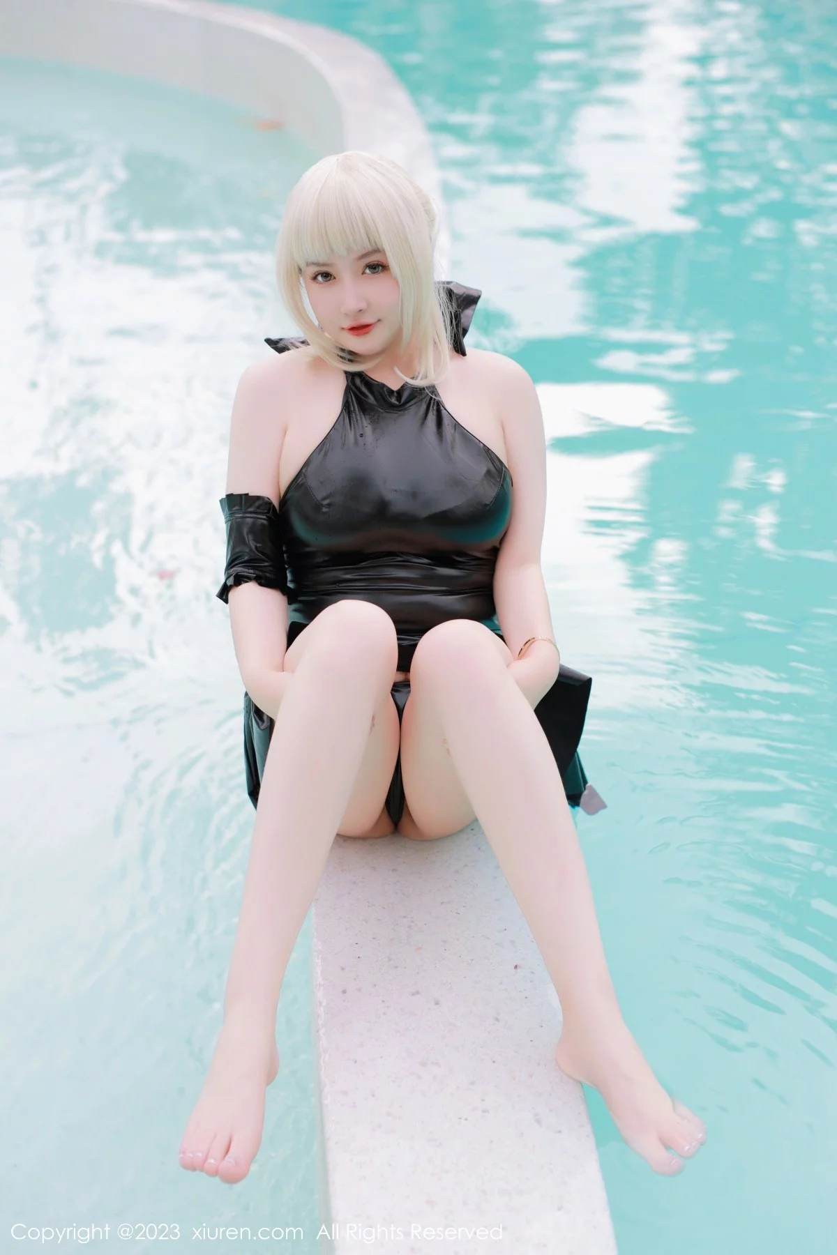 XiuRen第6984期_模特养乐多DoDo性感黑色Cosplay装扮秀丰满身材惹火诱惑写真75P