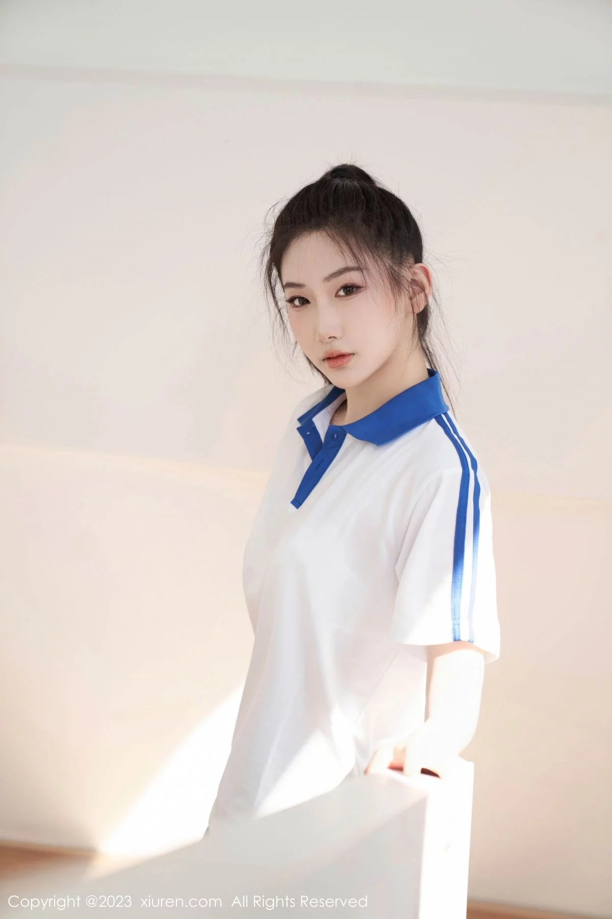 XiuRen第7110期_模特沈青黛脱性感学生制服露白色蕾丝内衣秀完美身材诱惑写真107P