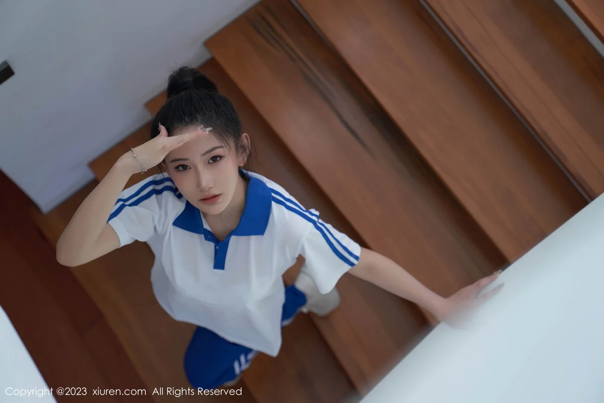 XiuRen第7110期_模特沈青黛脱性感学生制服露白色蕾丝内衣秀完美身材诱惑写真107P