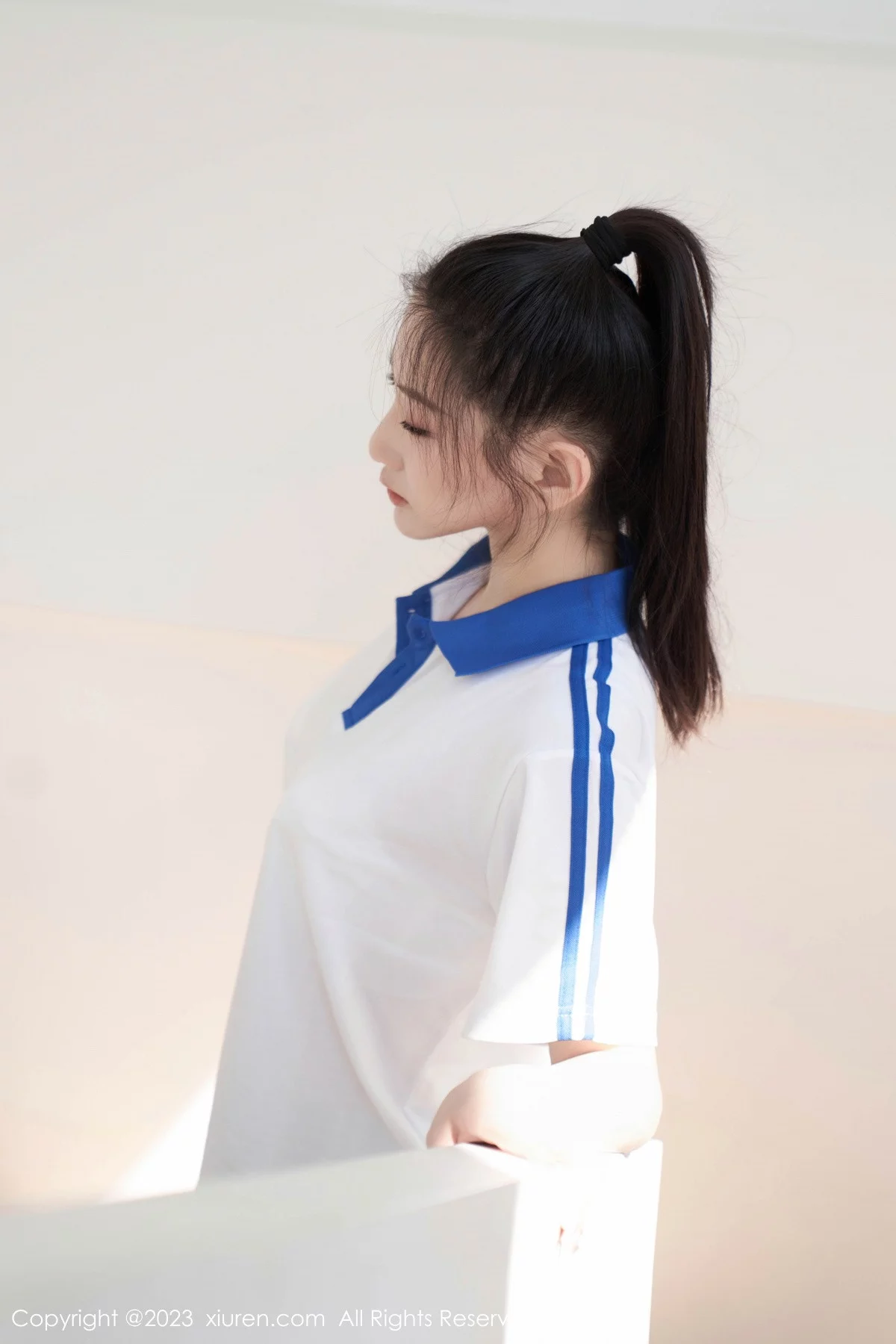 XiuRen第7110期_模特沈青黛脱性感学生制服露白色蕾丝内衣秀完美身材诱惑写真107P