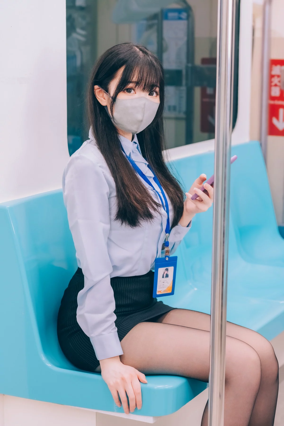 微博妹纸霜月shimo-Tokimeki Metro主题地铁场景黑色内衣秀完美身材诱惑写真100P