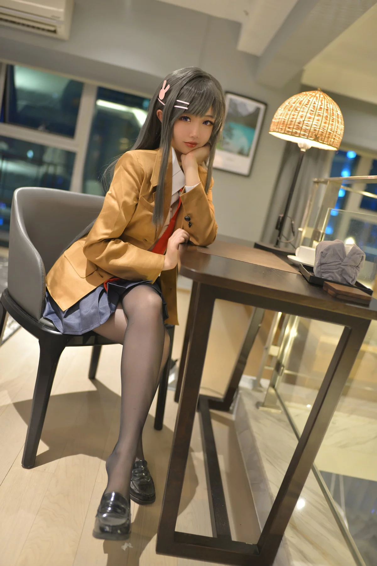 Coser小姐姐雪琪SAMA麻衣制服兔女郎主题性感百褶裙下超薄黑丝秀美腿诱惑写真58P