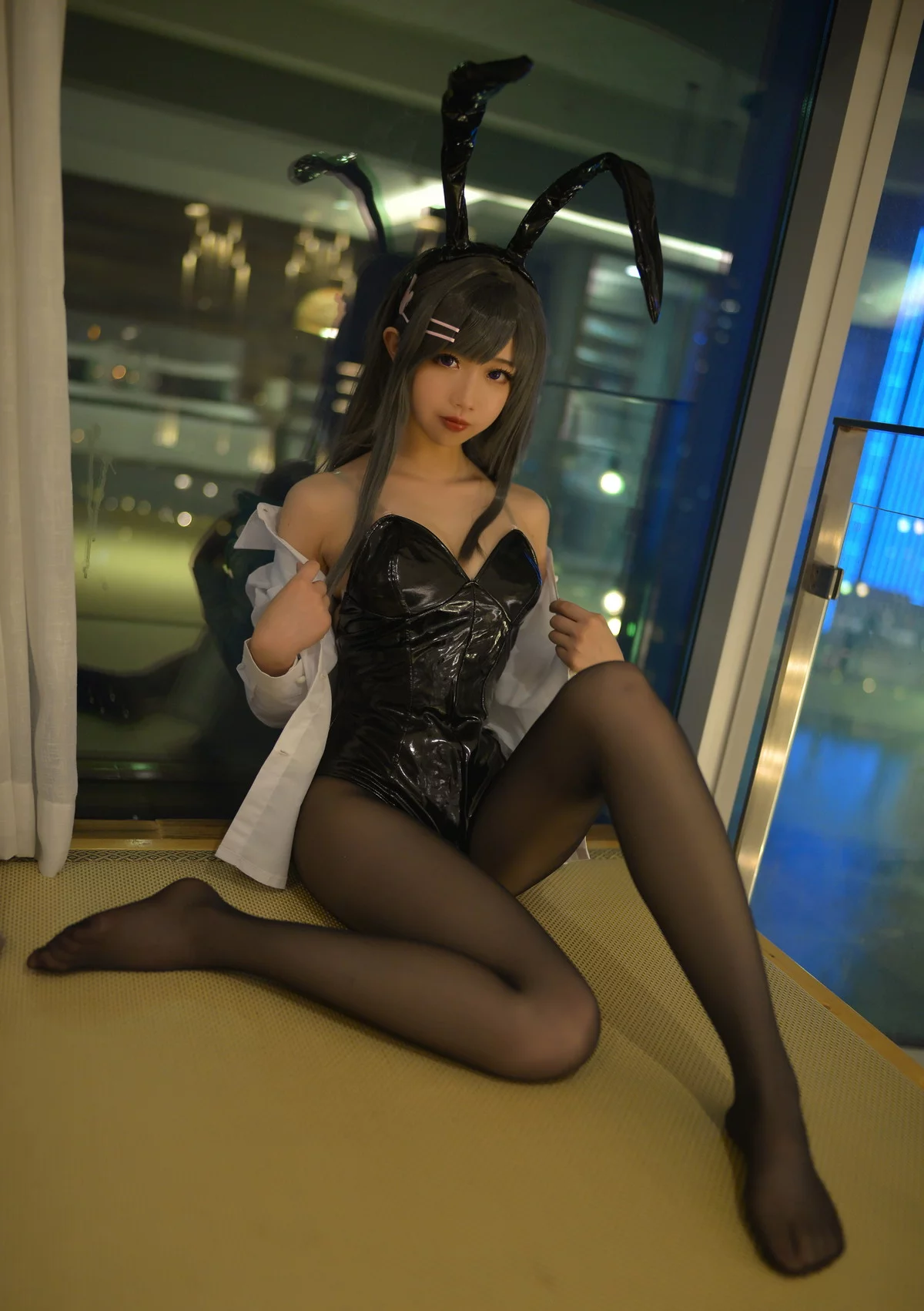 Coser小姐姐雪琪SAMA麻衣制服兔女郎主题性感百褶裙下超薄黑丝秀美腿诱惑写真58P