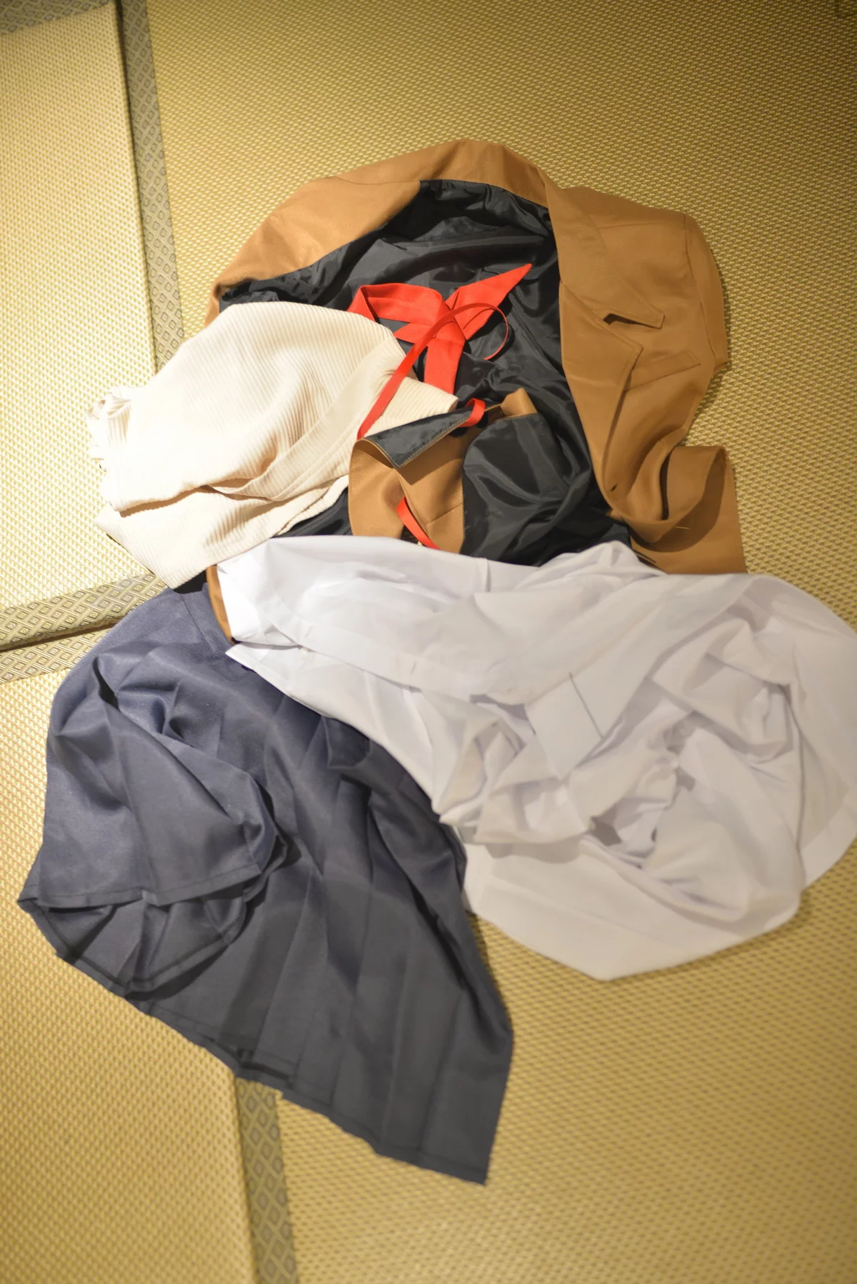 Coser小姐姐雪琪SAMA麻衣制服兔女郎主题性感百褶裙下超薄黑丝秀美腿诱惑写真58P