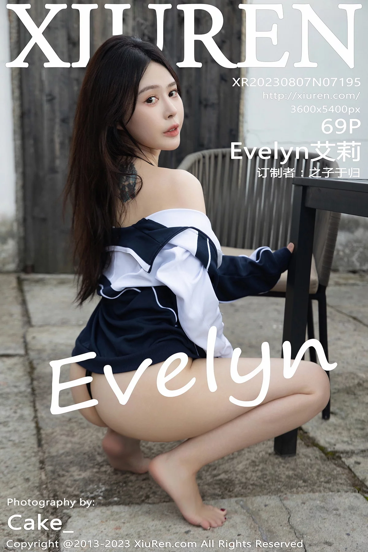 XiuRen第7195期_女神Evelyn艾莉性感蓝色运动上衣露黑色情趣内衣惹火诱惑写真69P