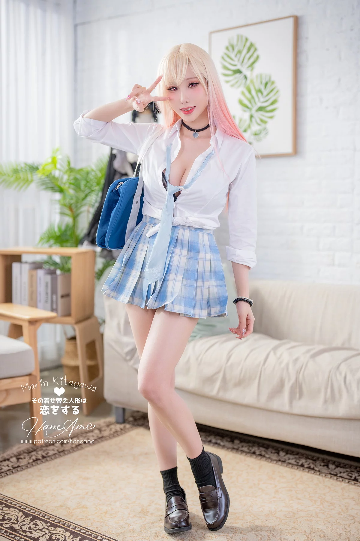 Coser美女雨波_HaneAme-JK主题性感白T配蓝白格子裙半撩秀翘臀美腿诱惑写真30P