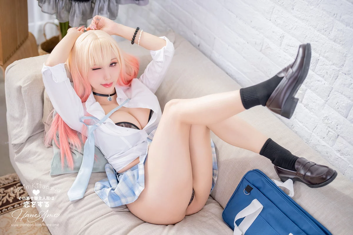 Coser美女雨波_HaneAme-JK主题性感白T配蓝白格子裙半撩秀翘臀美腿诱惑写真30P