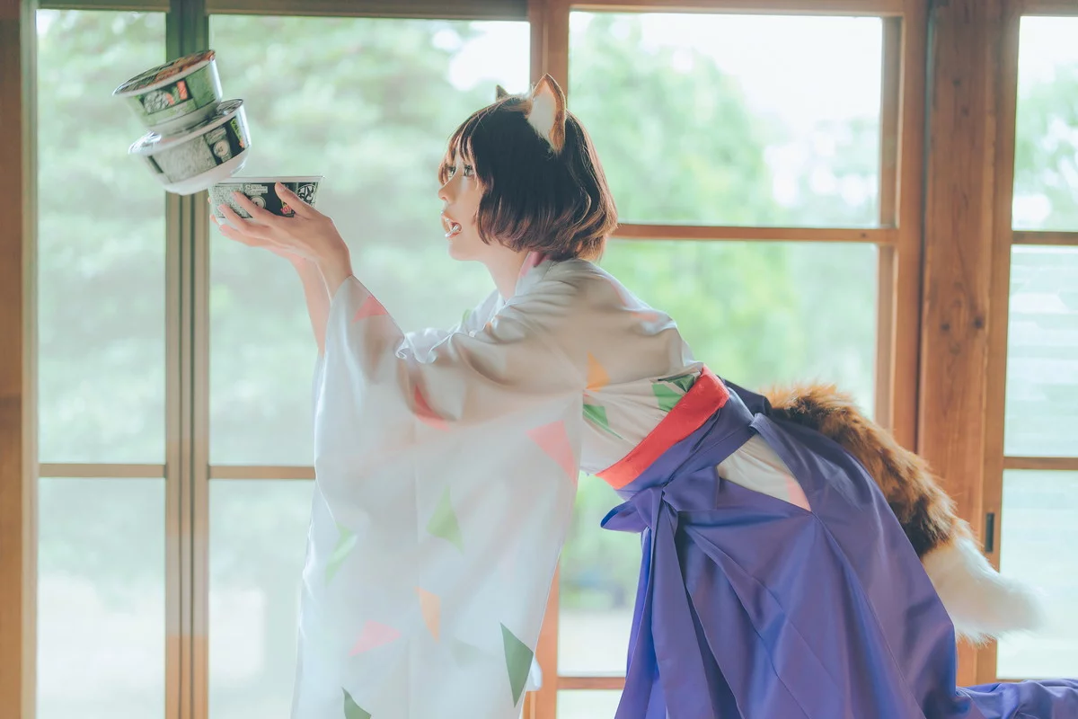 Coser妹子Ely_eee-7月合集主题性感白洋裝狐少女+日系浴衣秀曼妙身姿诱惑写真139P
