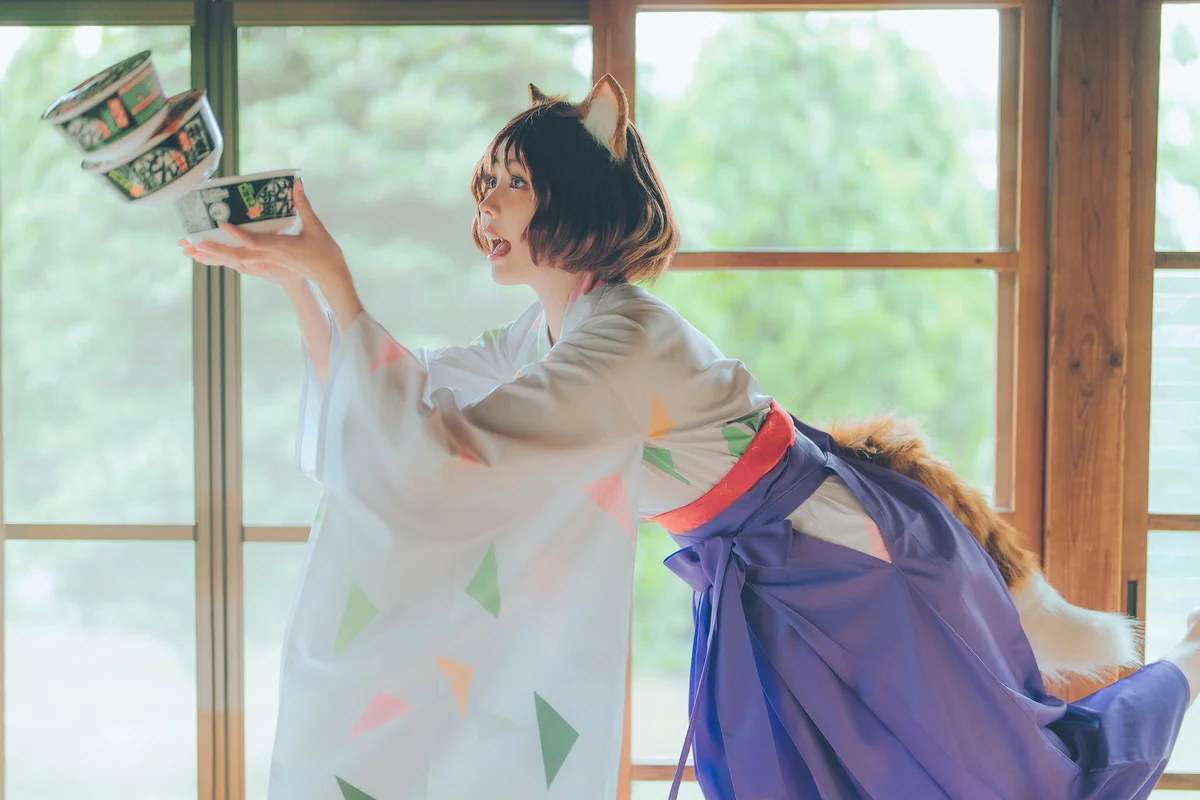 Coser妹子Ely_eee-7月合集主题性感白洋裝狐少女+日系浴衣秀曼妙身姿诱惑写真139P
