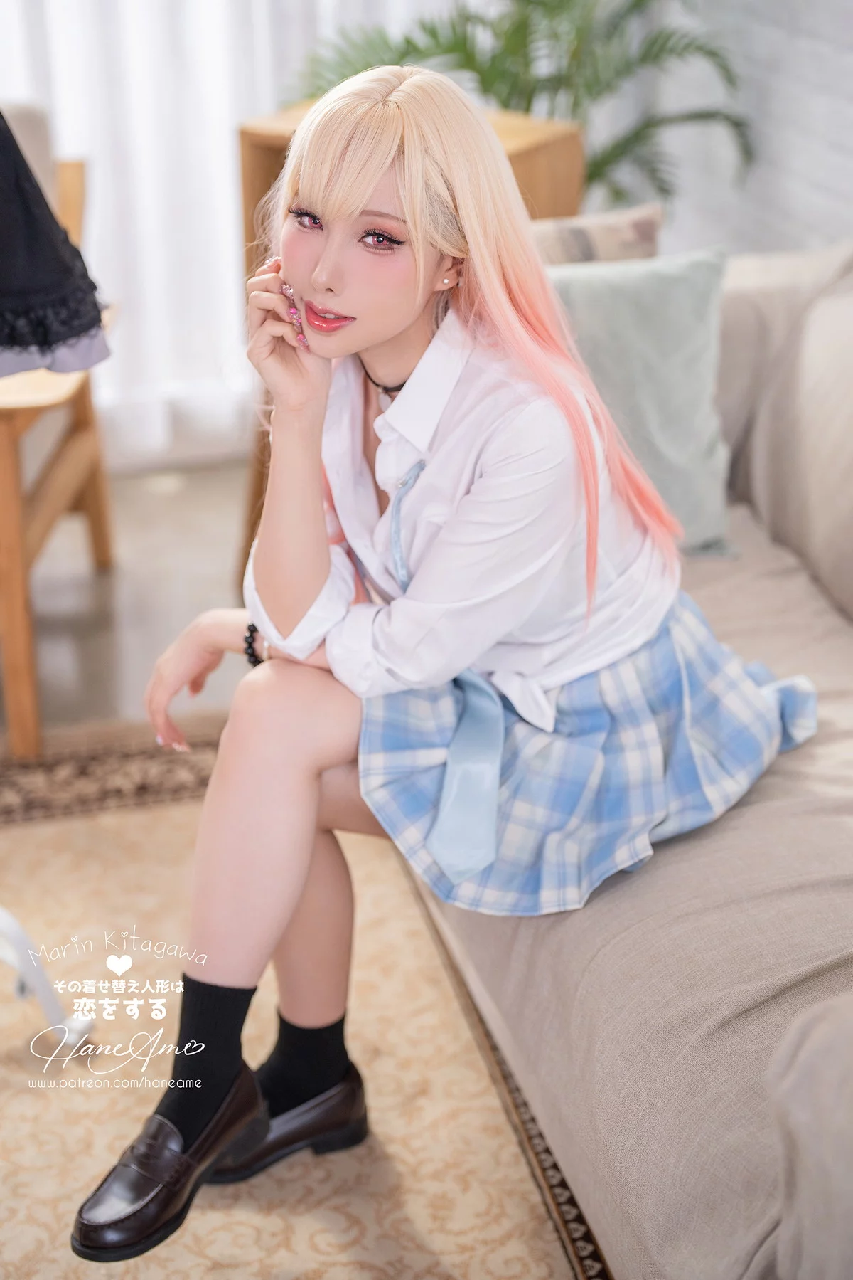 Coser美女雨波_HaneAme-JK主题性感白T配蓝白格子裙半撩秀翘臀美腿诱惑写真30P
