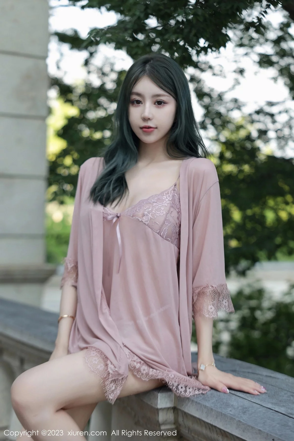 XiuRen第7114期_模特tina_甜仔浴缸场景咖啡色蕾丝睡裙湿身秀凹凸身材诱惑写真64P